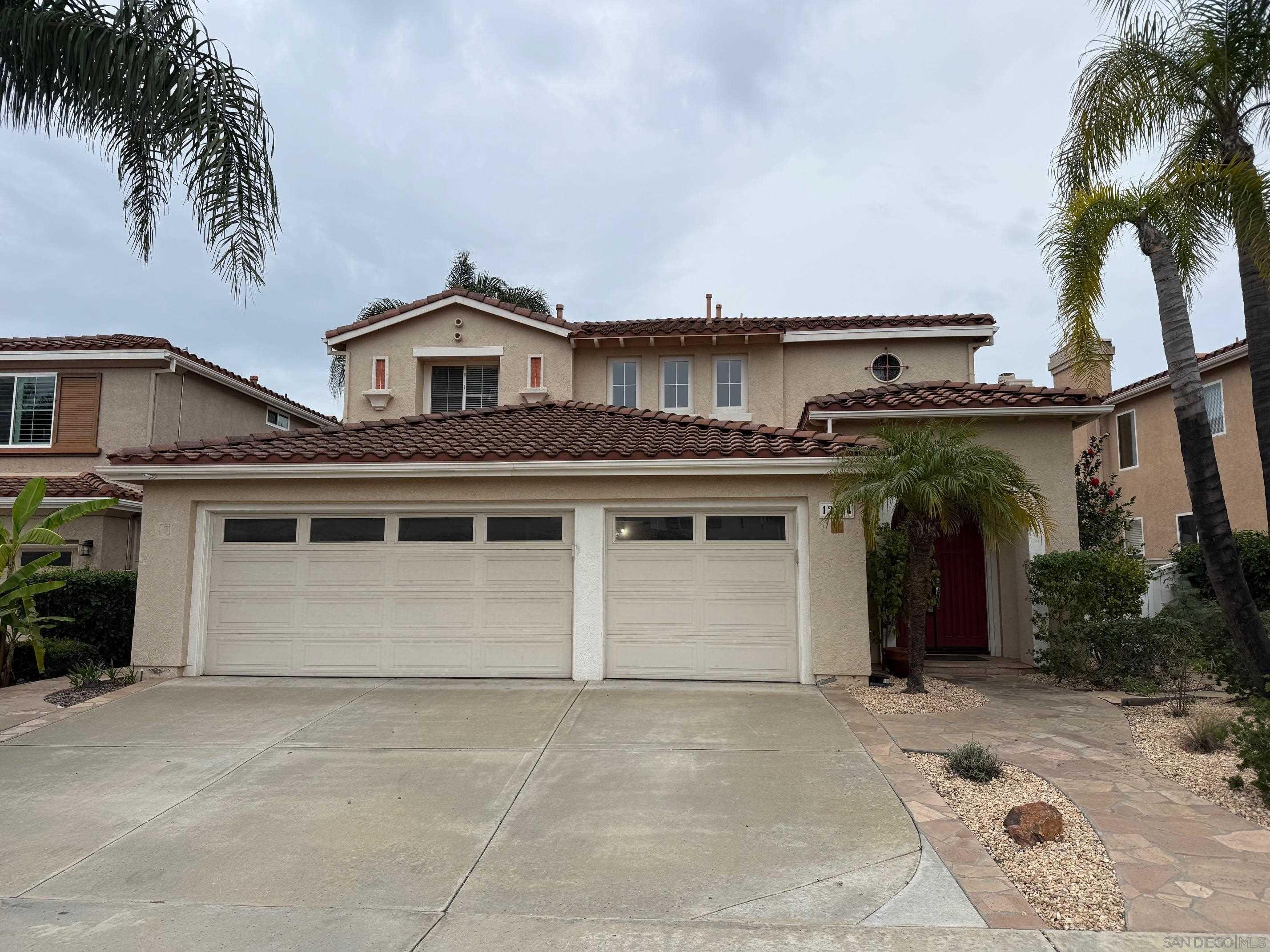 Detail Gallery Image 2 of 14 For 12184  Oakview Way, San Diego,  CA 92128 - 5 Beds | 3/1 Baths