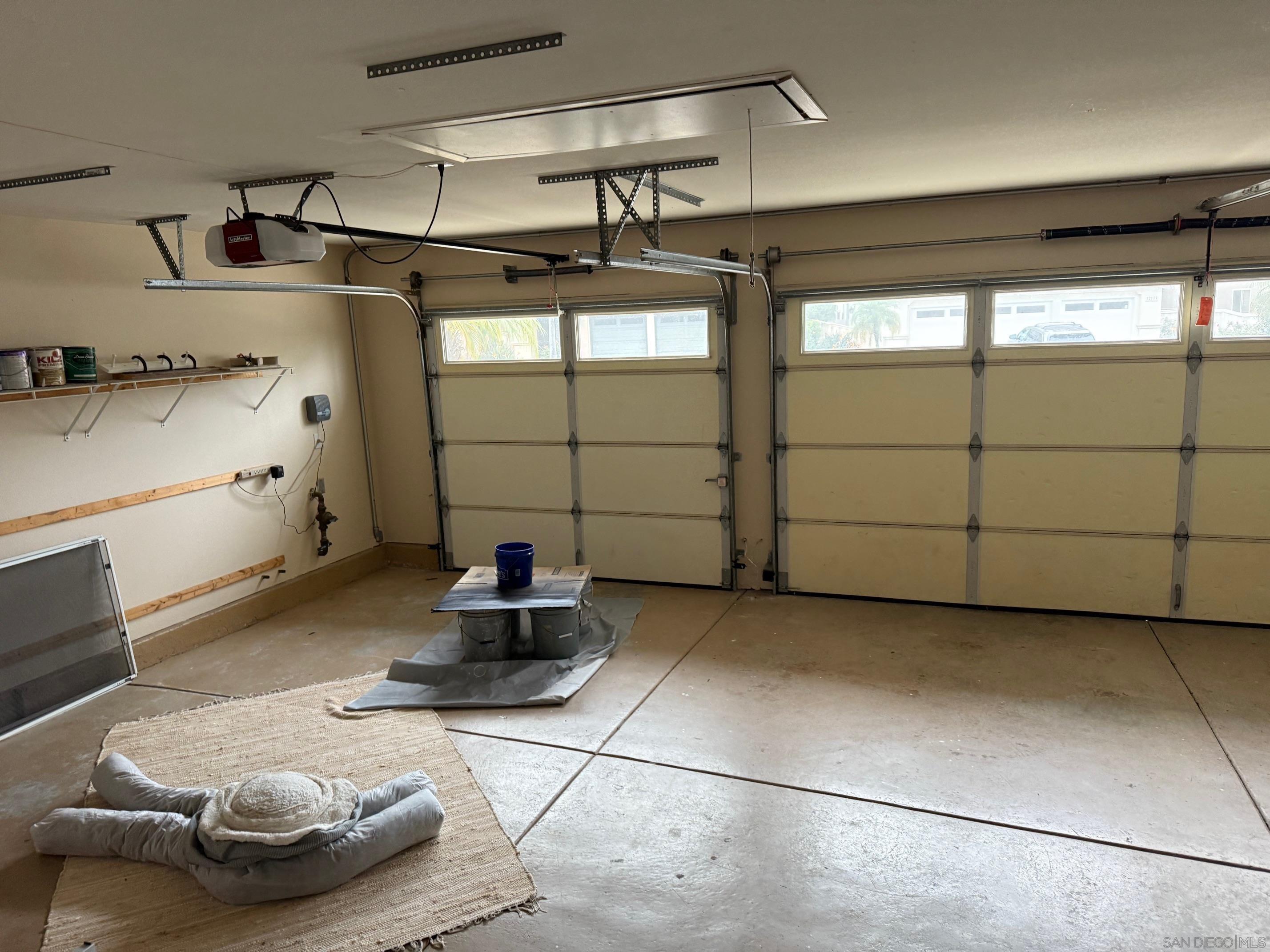 Detail Gallery Image 7 of 14 For 12184  Oakview Way, San Diego,  CA 92128 - 5 Beds | 3/1 Baths