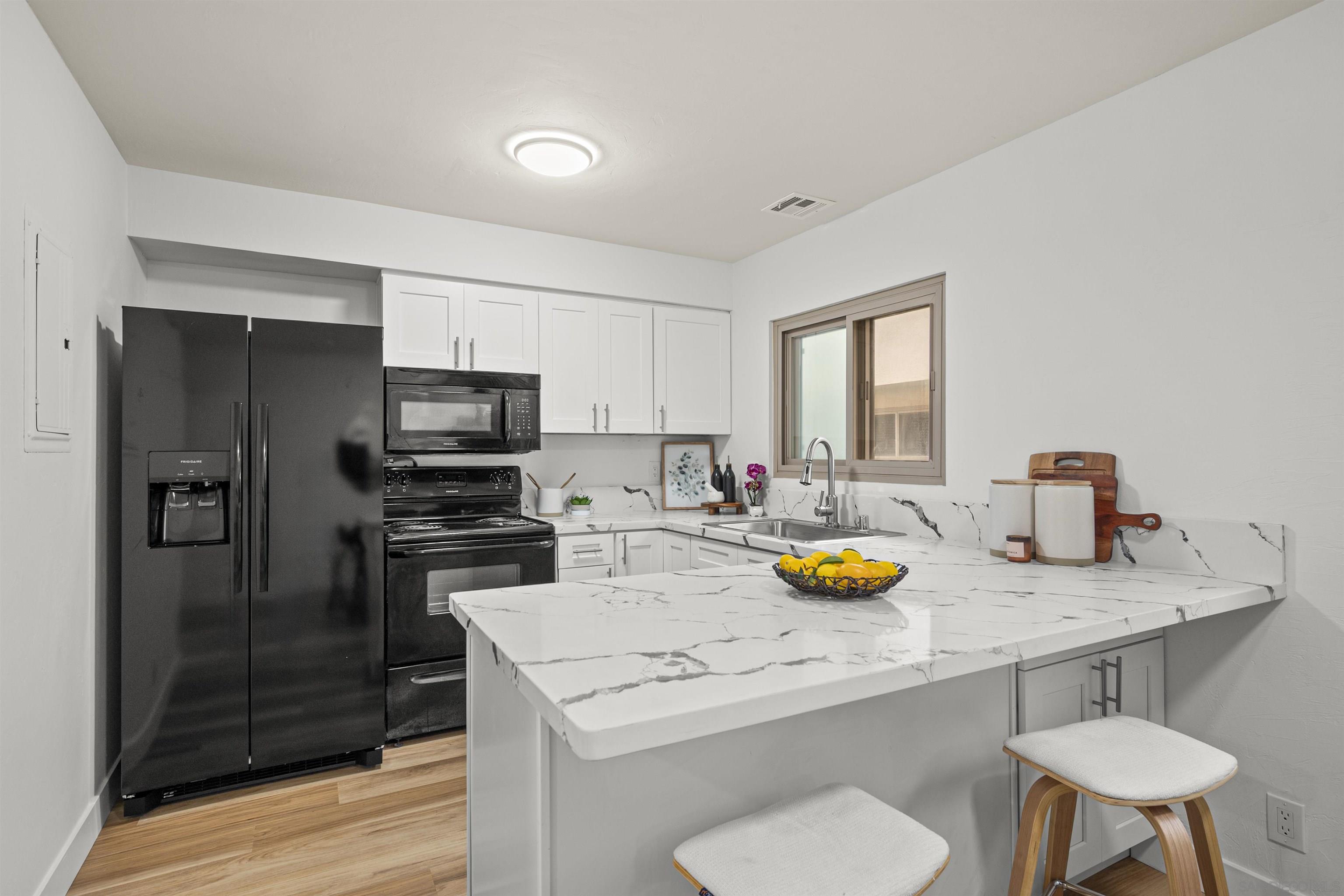 Detail Gallery Image 23 of 47 For 2640  Worden St  #214,  San Diego,  CA 92110 - 2 Beds | 1/1 Baths