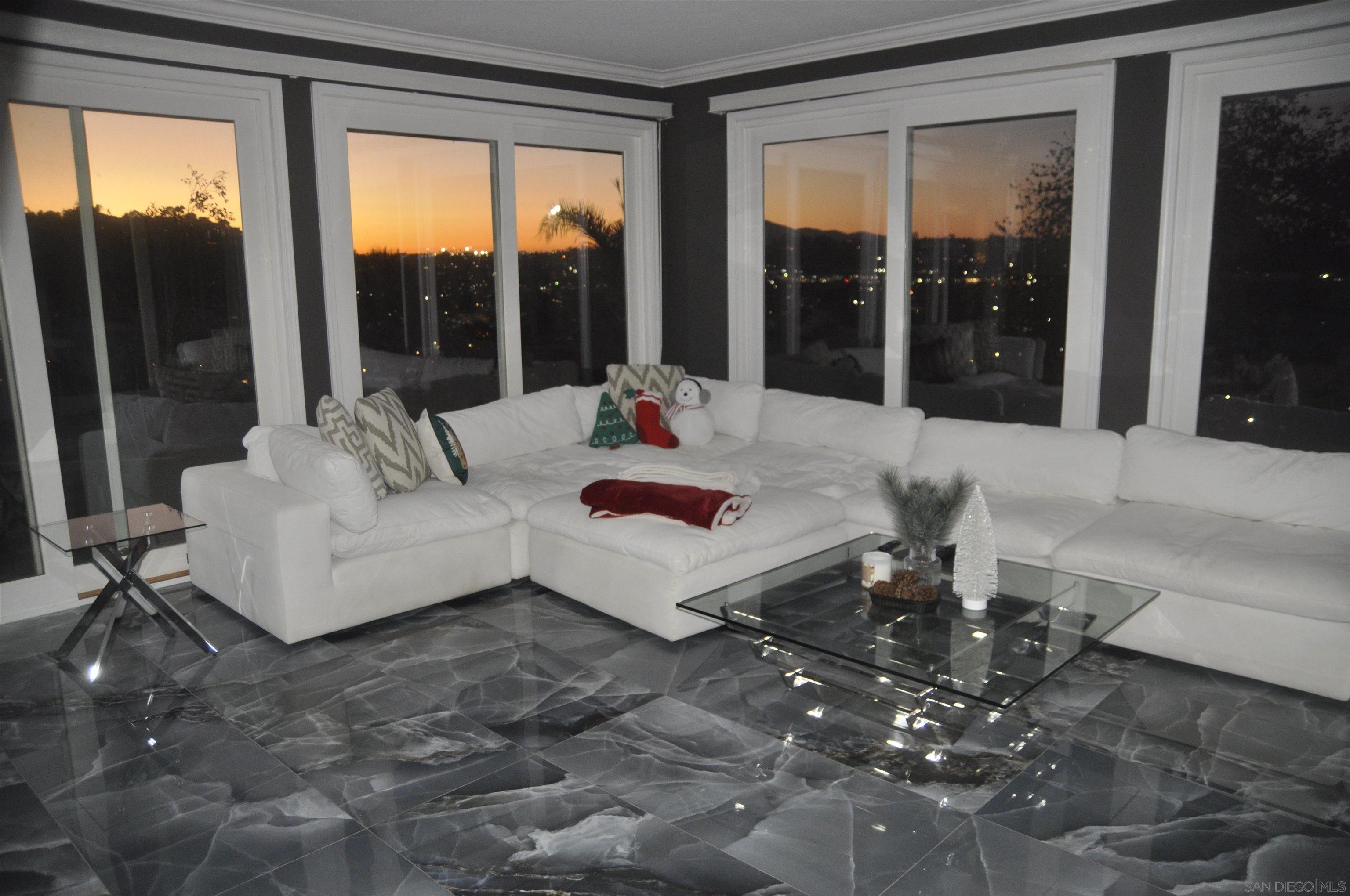 Front Image Thumbnail for SD2600081