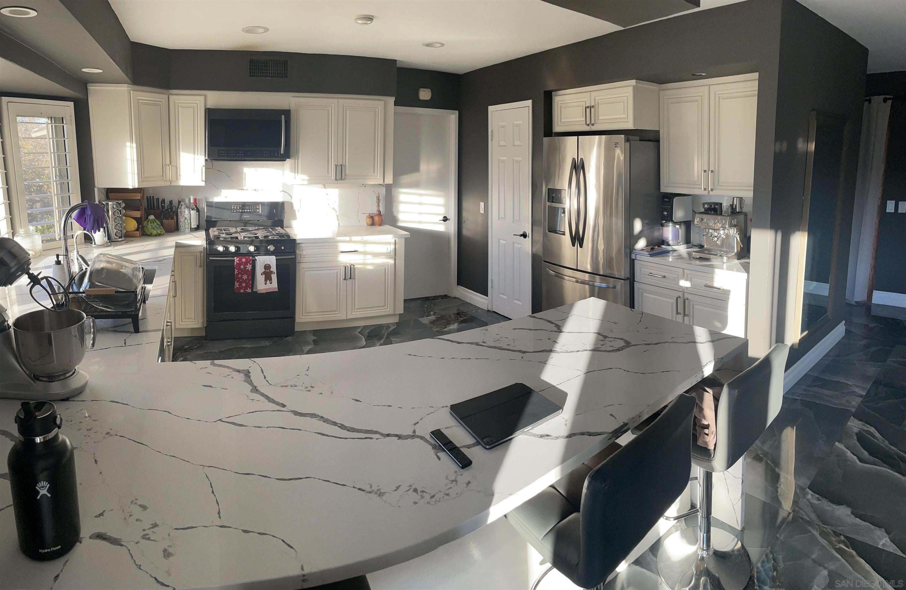 Detail Gallery Image 13 of 71 For 204  Cajon View Dr., El Cajon,  CA 92020 - 4 Beds | 3/1 Baths