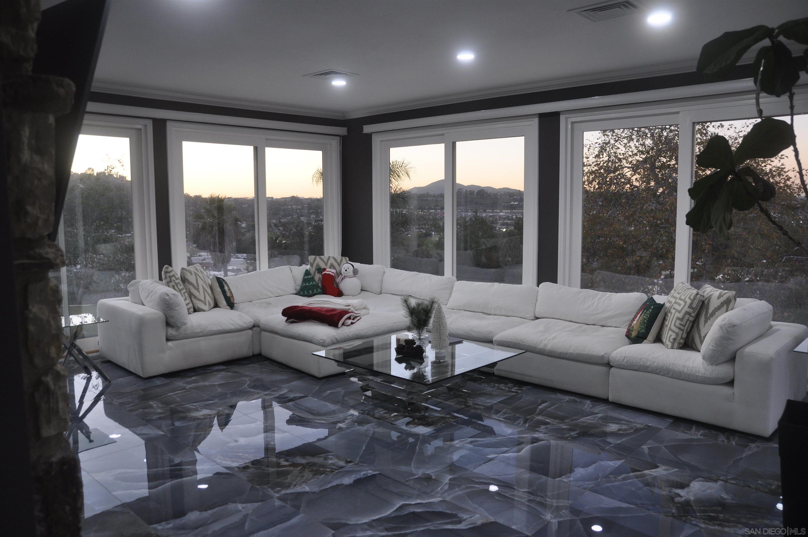 Detail Gallery Image 16 of 71 For 204  Cajon View Dr., El Cajon,  CA 92020 - 4 Beds | 3/1 Baths