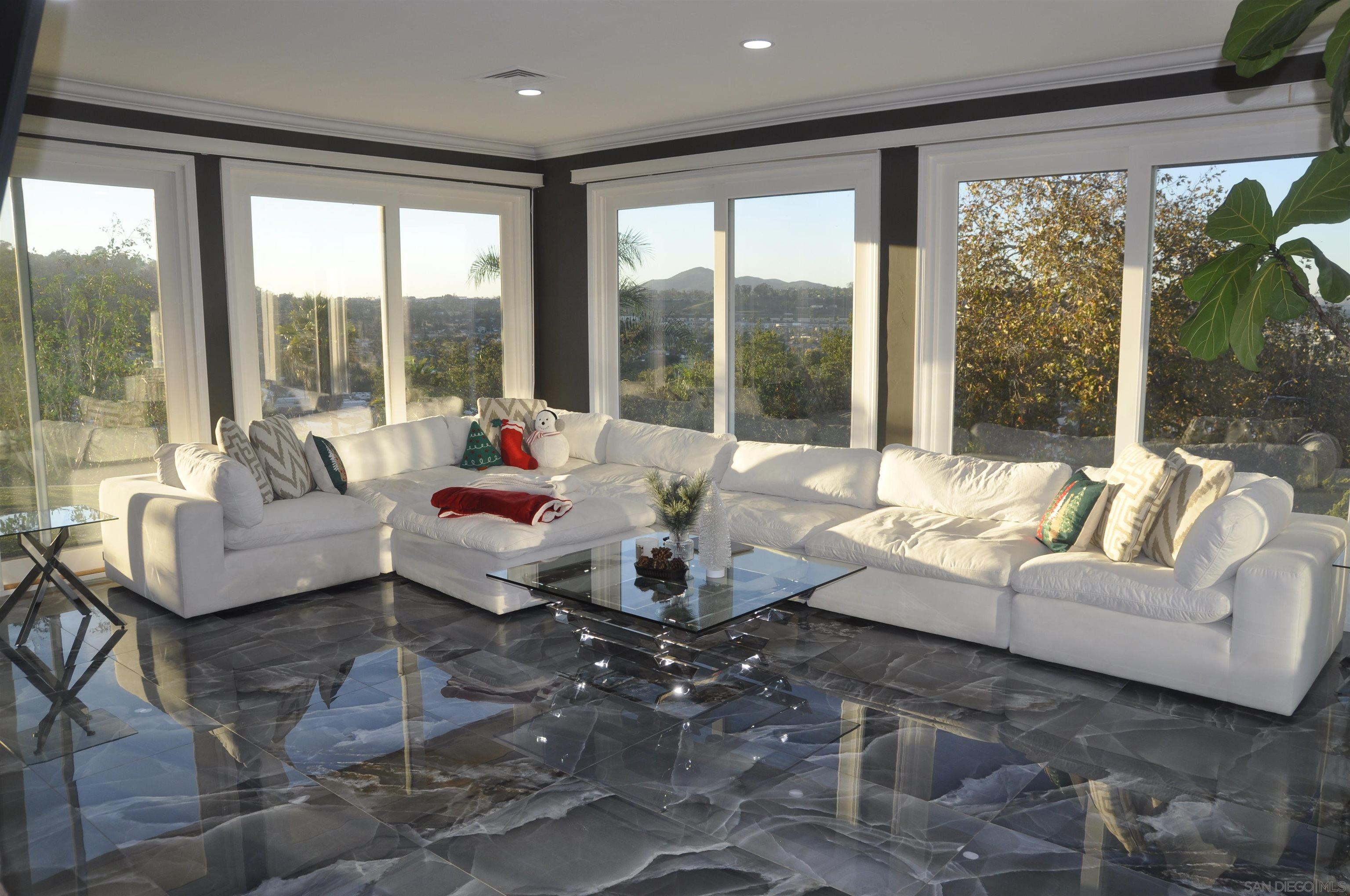 Detail Gallery Image 17 of 71 For 204  Cajon View Dr., El Cajon,  CA 92020 - 4 Beds | 3/1 Baths