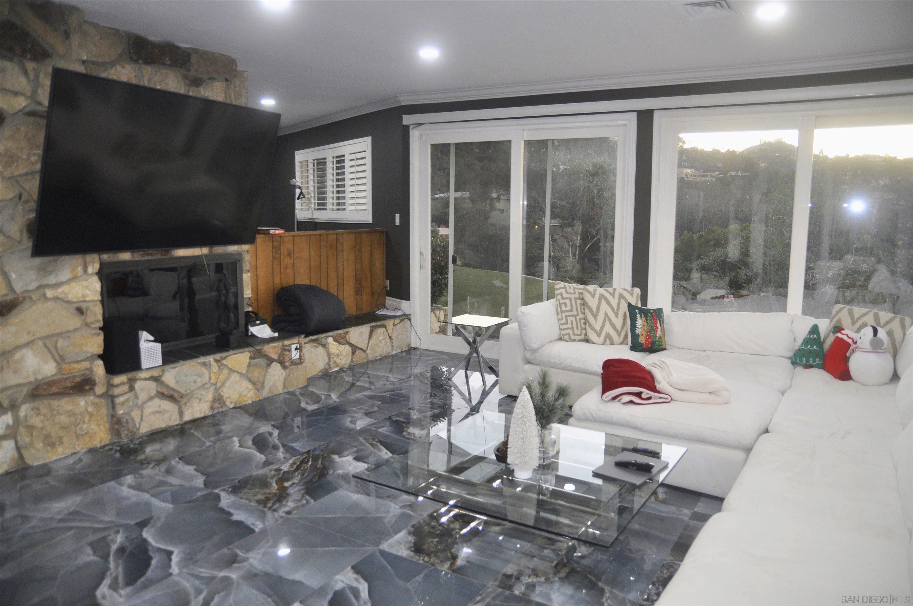 Detail Gallery Image 19 of 71 For 204  Cajon View Dr., El Cajon,  CA 92020 - 4 Beds | 3/1 Baths