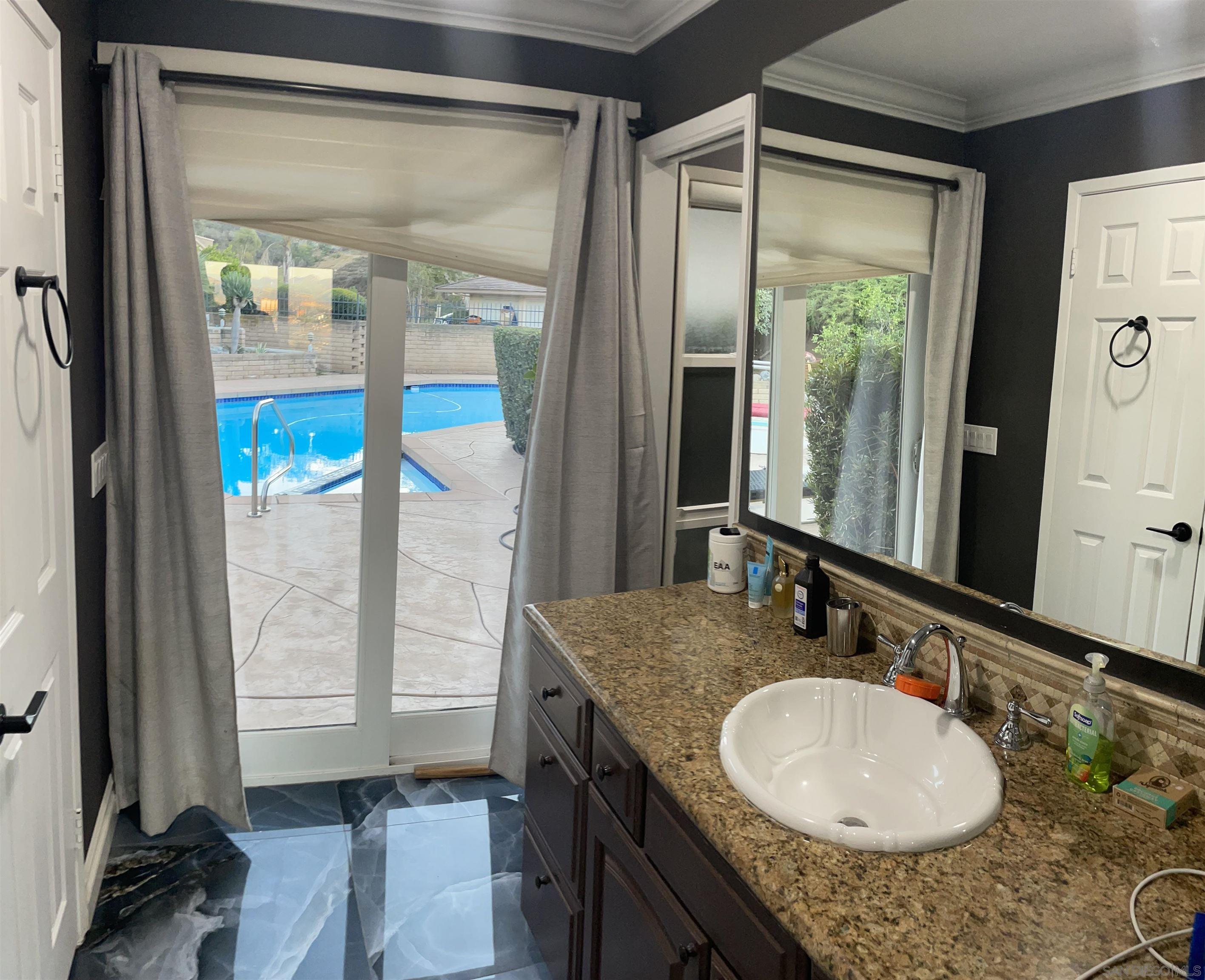 Detail Gallery Image 26 of 71 For 204  Cajon View Dr., El Cajon,  CA 92020 - 4 Beds | 3/1 Baths