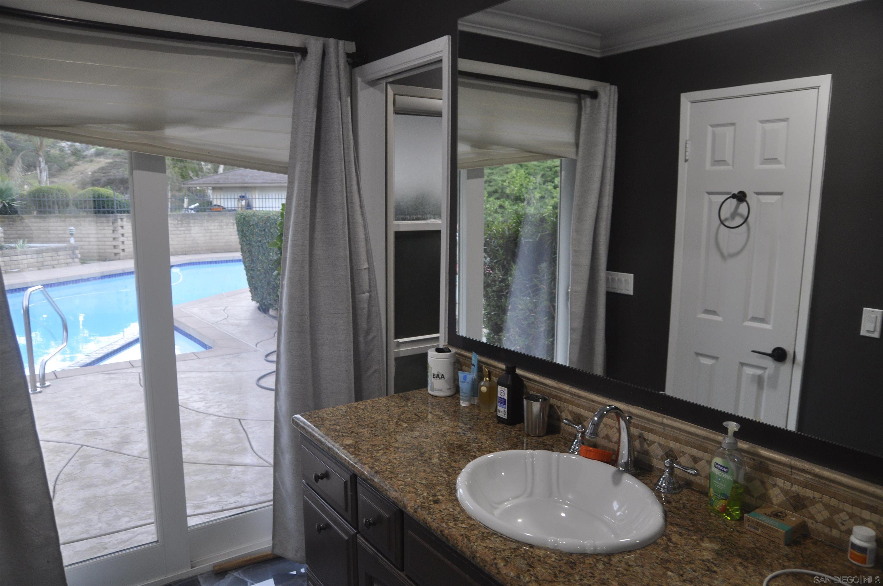 Detail Gallery Image 27 of 71 For 204  Cajon View Dr., El Cajon,  CA 92020 - 4 Beds | 3/1 Baths