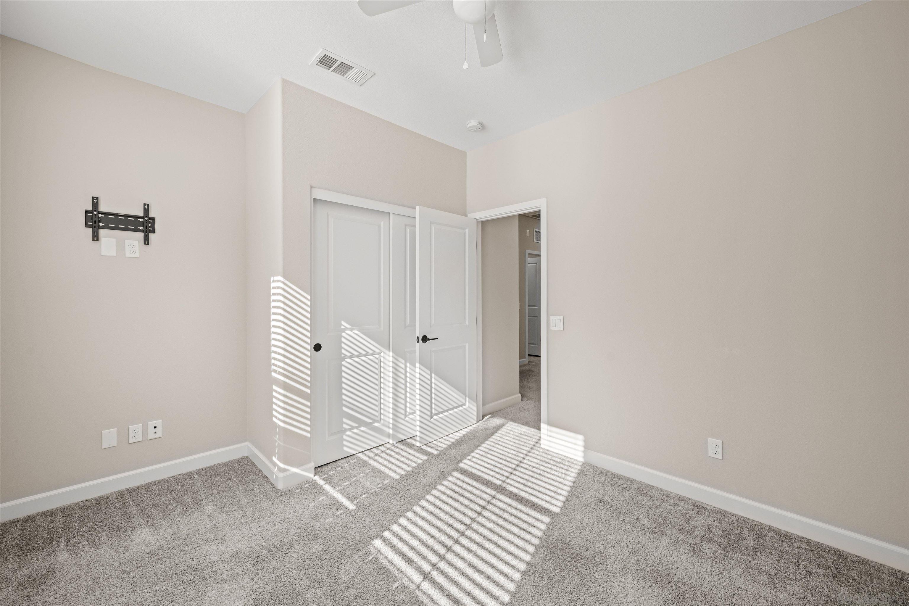 Detail Gallery Image 20 of 44 For 1151  Delpy View Pt, Vista,  CA 92084 - 4 Beds | 2/1 Baths