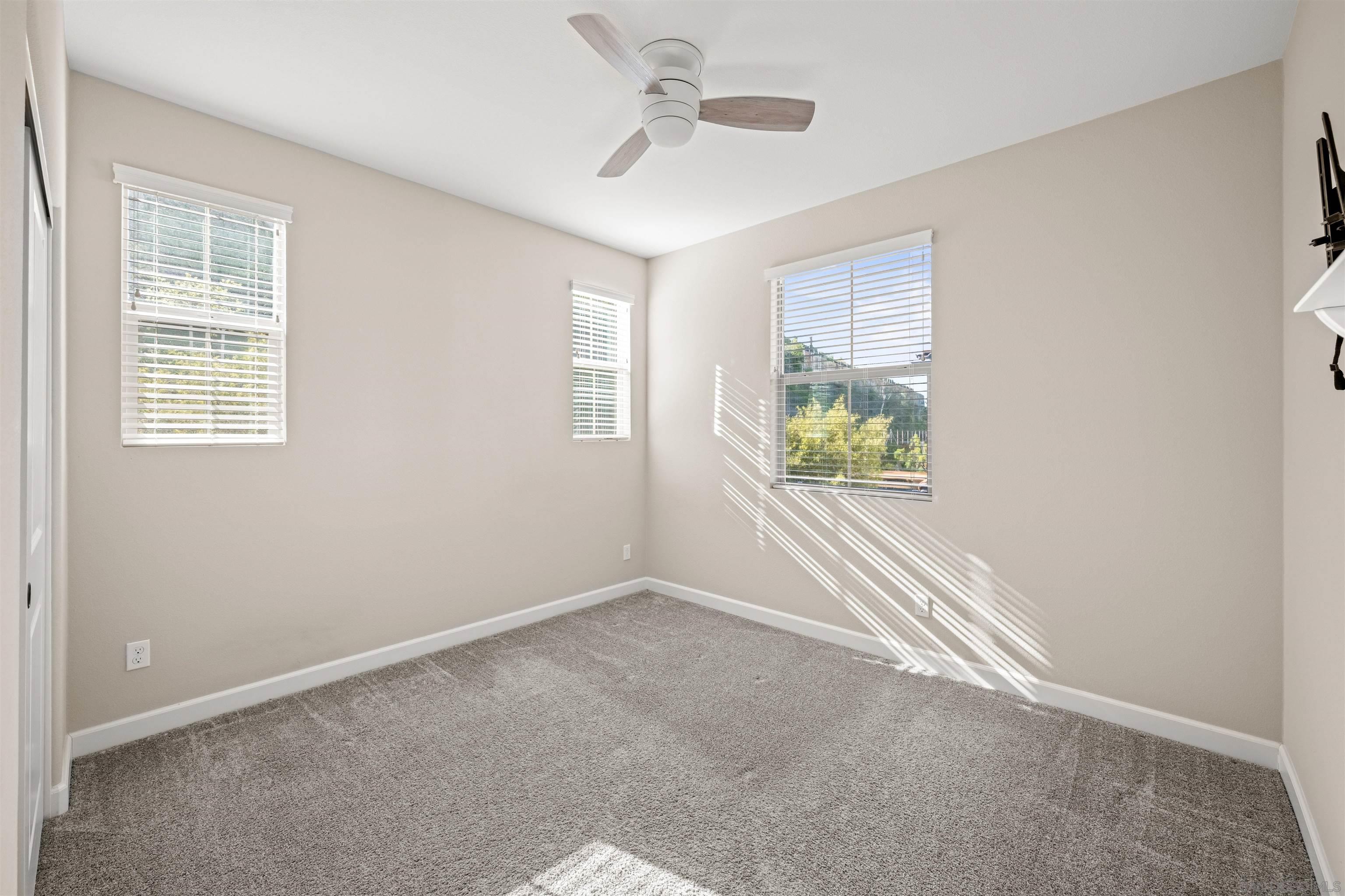 Detail Gallery Image 30 of 44 For 1151  Delpy View Pt, Vista,  CA 92084 - 4 Beds | 2/1 Baths