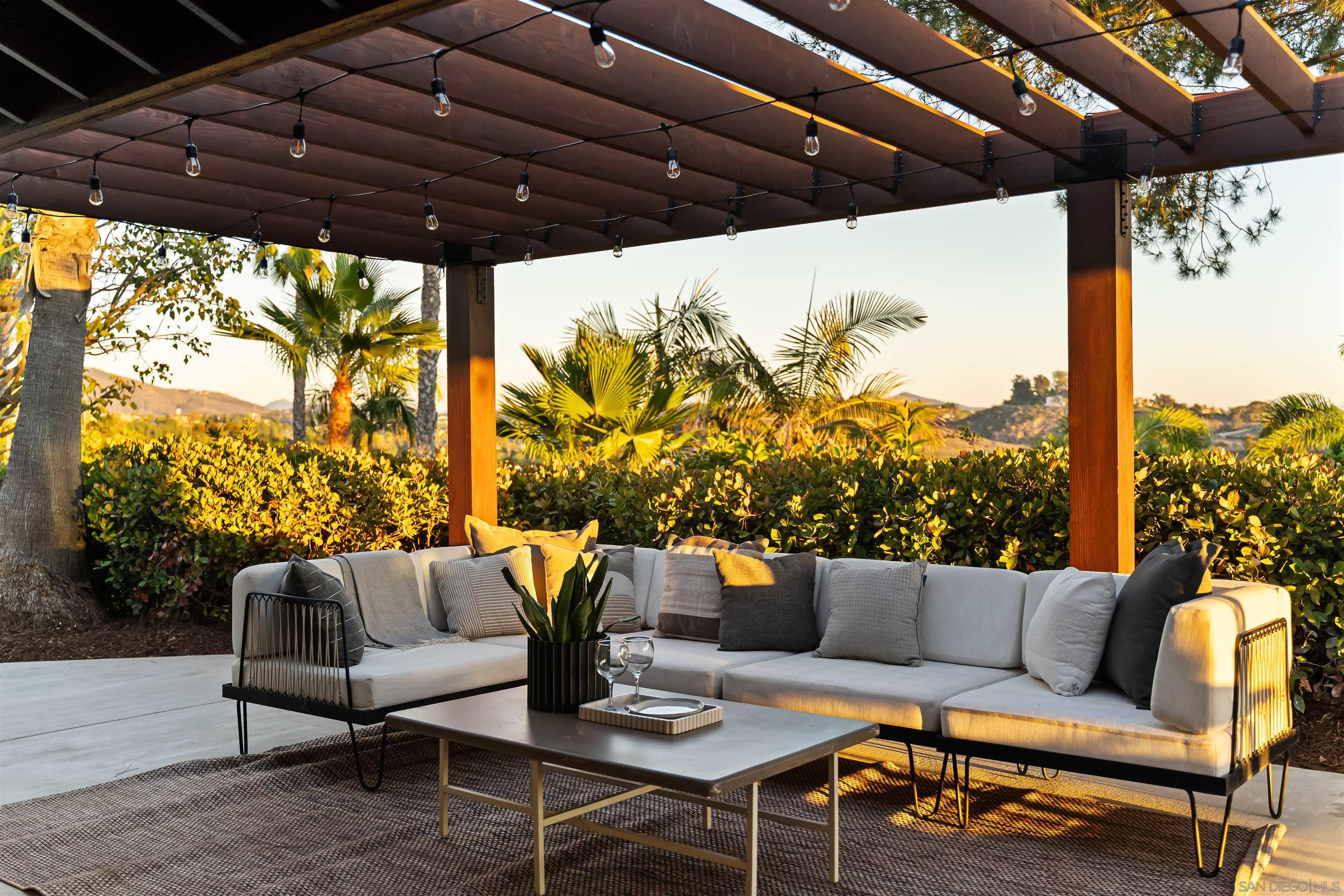 Detail Gallery Image 23 of 72 For 1170  Rancho Encinitas Dr, Encinitas,  CA 92024 - 4 Beds | 3/1 Baths