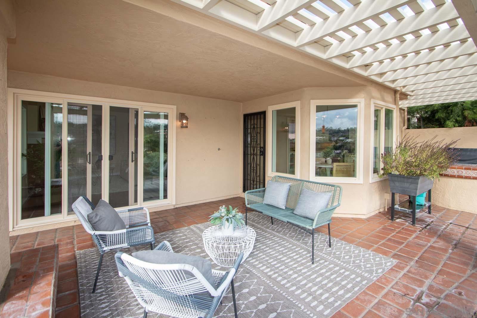 Detail Gallery Image 10 of 38 For 17639  Caminito Hercuba, San Diego,  CA 92128 - 3 Beds | 2 Baths