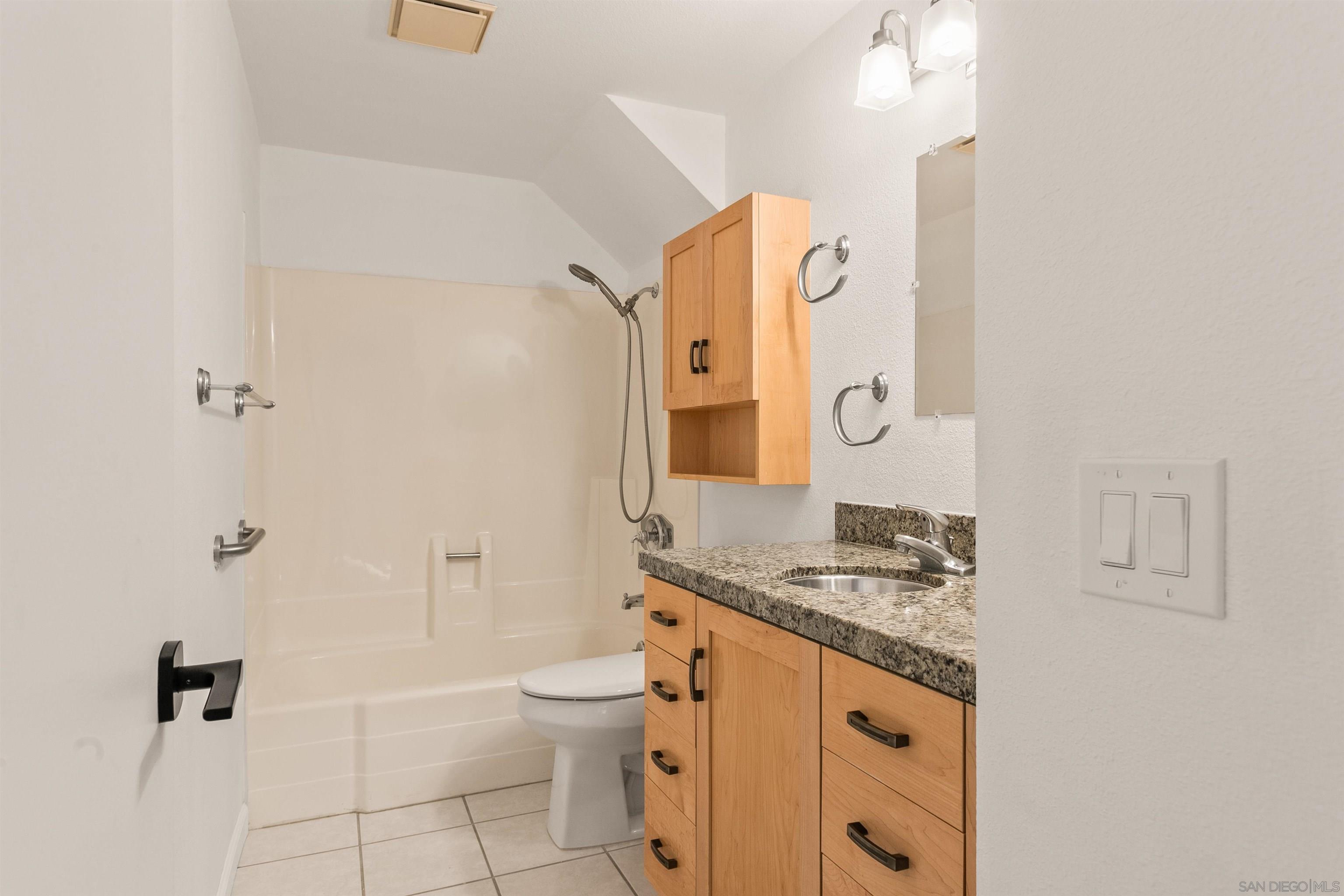 Detail Gallery Image 19 of 40 For 7281  Oakham Way, San Diego,  CA 92139 - 3 Beds | 2 Baths