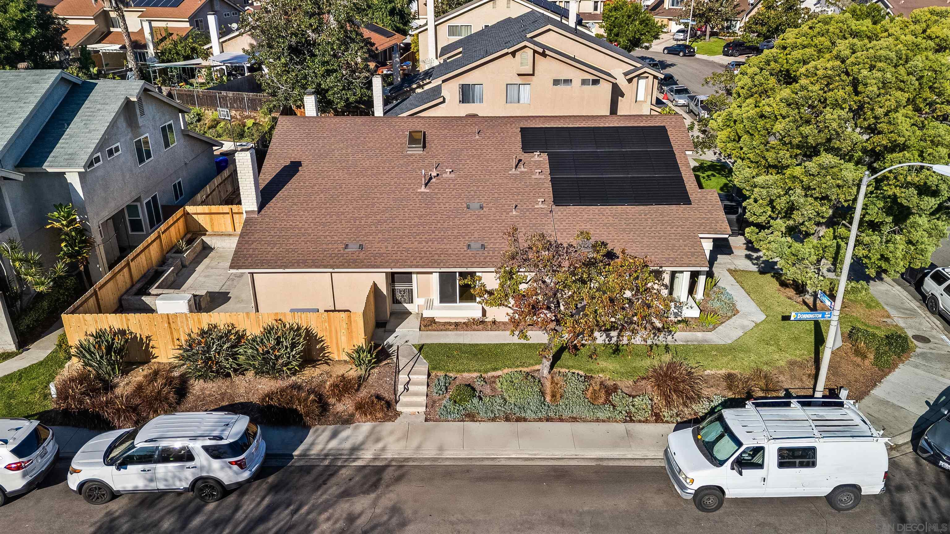 Detail Gallery Image 4 of 40 For 7281  Oakham Way, San Diego,  CA 92139 - 3 Beds | 2 Baths