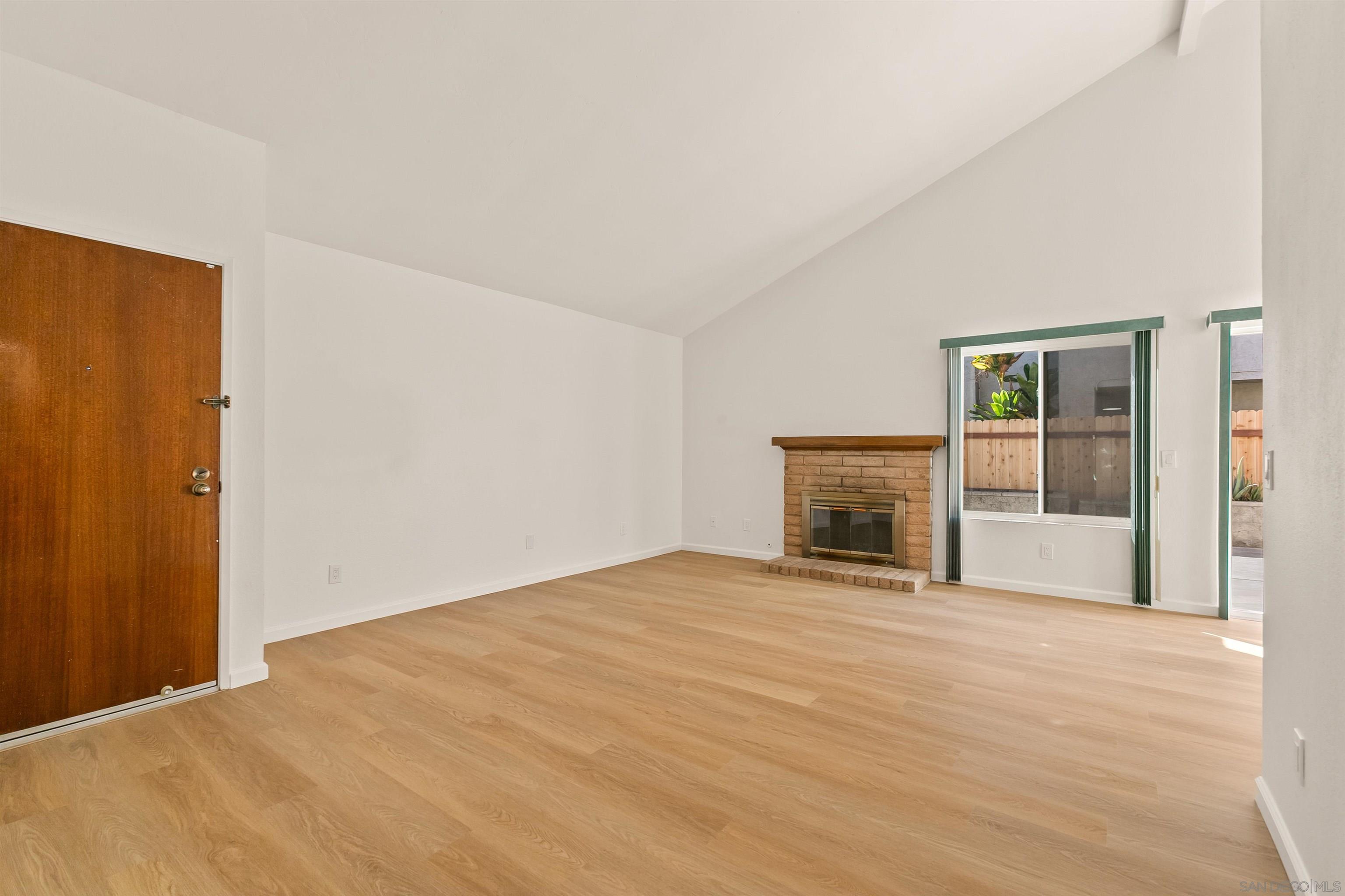 Detail Gallery Image 9 of 40 For 7281  Oakham Way, San Diego,  CA 92139 - 3 Beds | 2 Baths