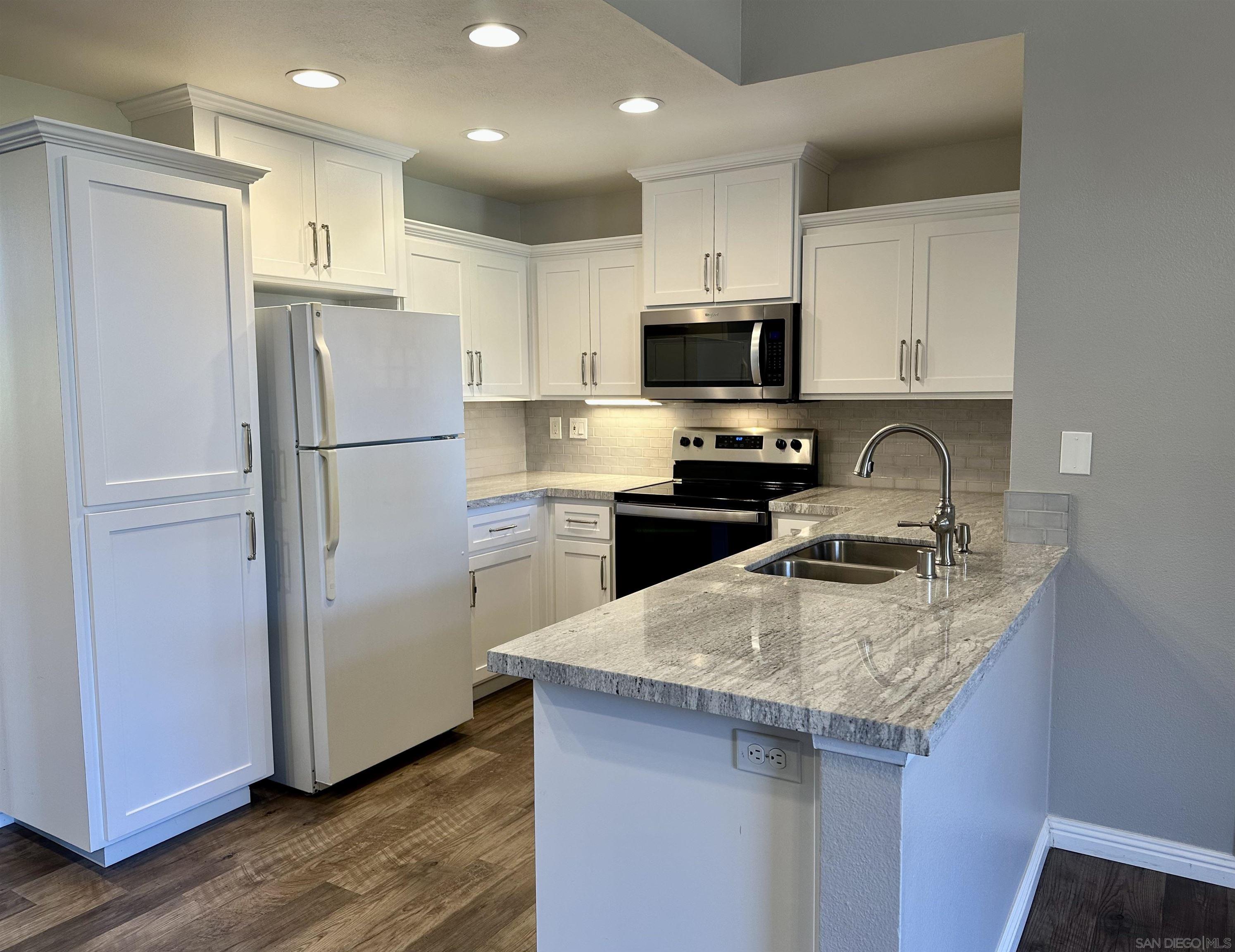 Detail Gallery Image 6 of 31 For 17161  Alva Road  #123,  San Diego,  CA 92127 - 1 Beds | 1 Baths