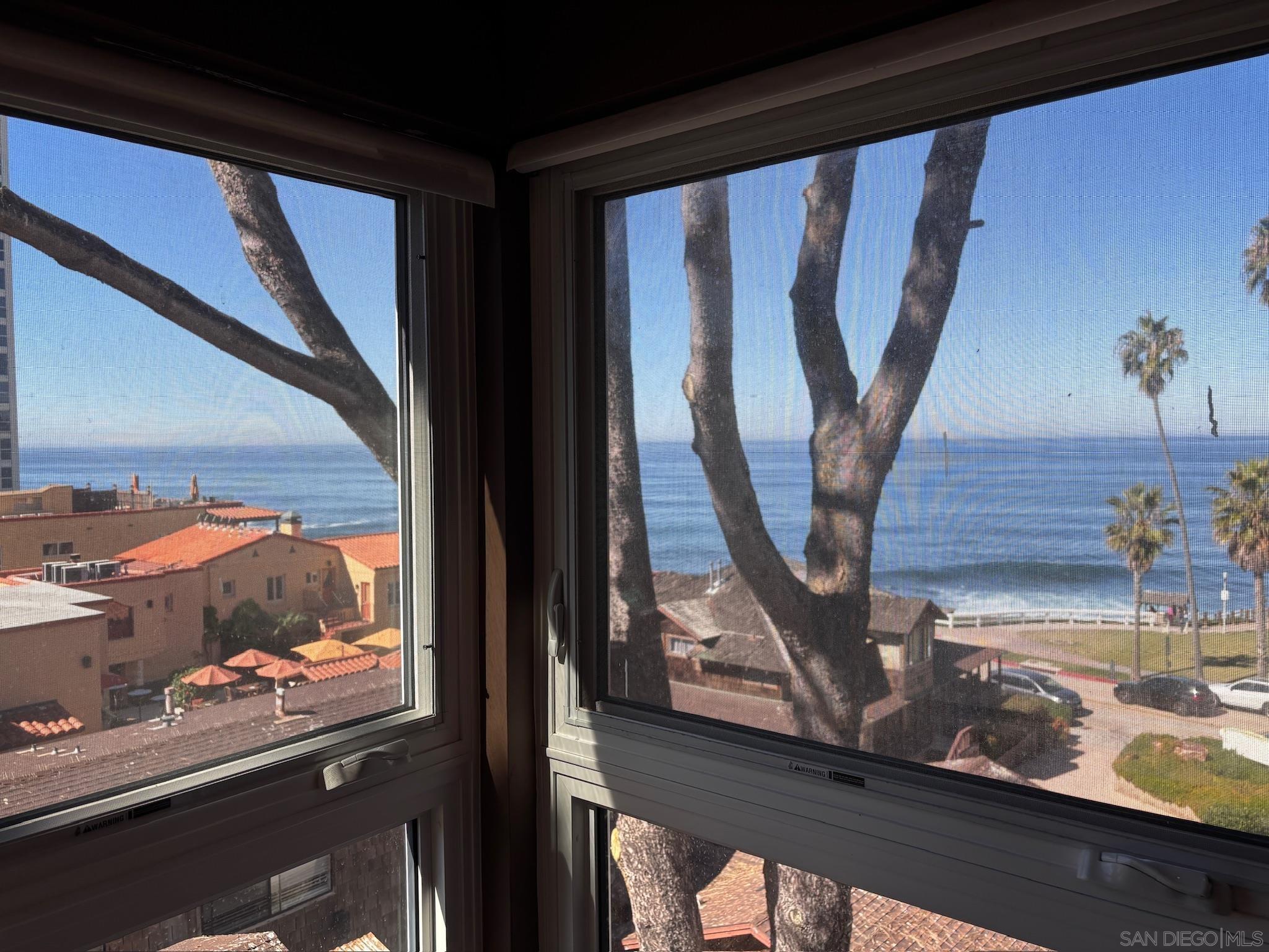 Detail Gallery Image 2 of 19 For 1040  Coast Blvd S  302, La Jolla,  CA 92037 - 2 Beds | 2 Baths