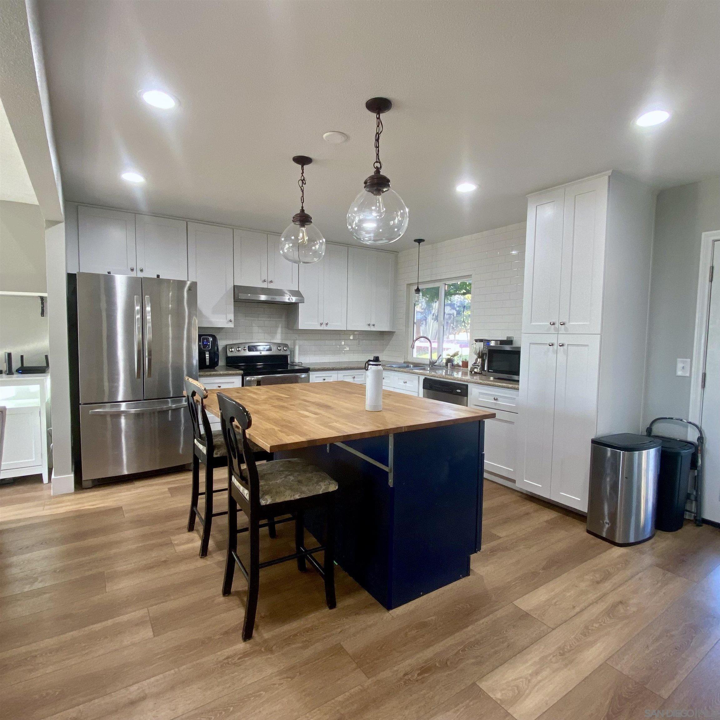 Detail Gallery Image 6 of 15 For 13397  via Stephen, Poway,  CA 92064 - 4 Beds | 2 Baths