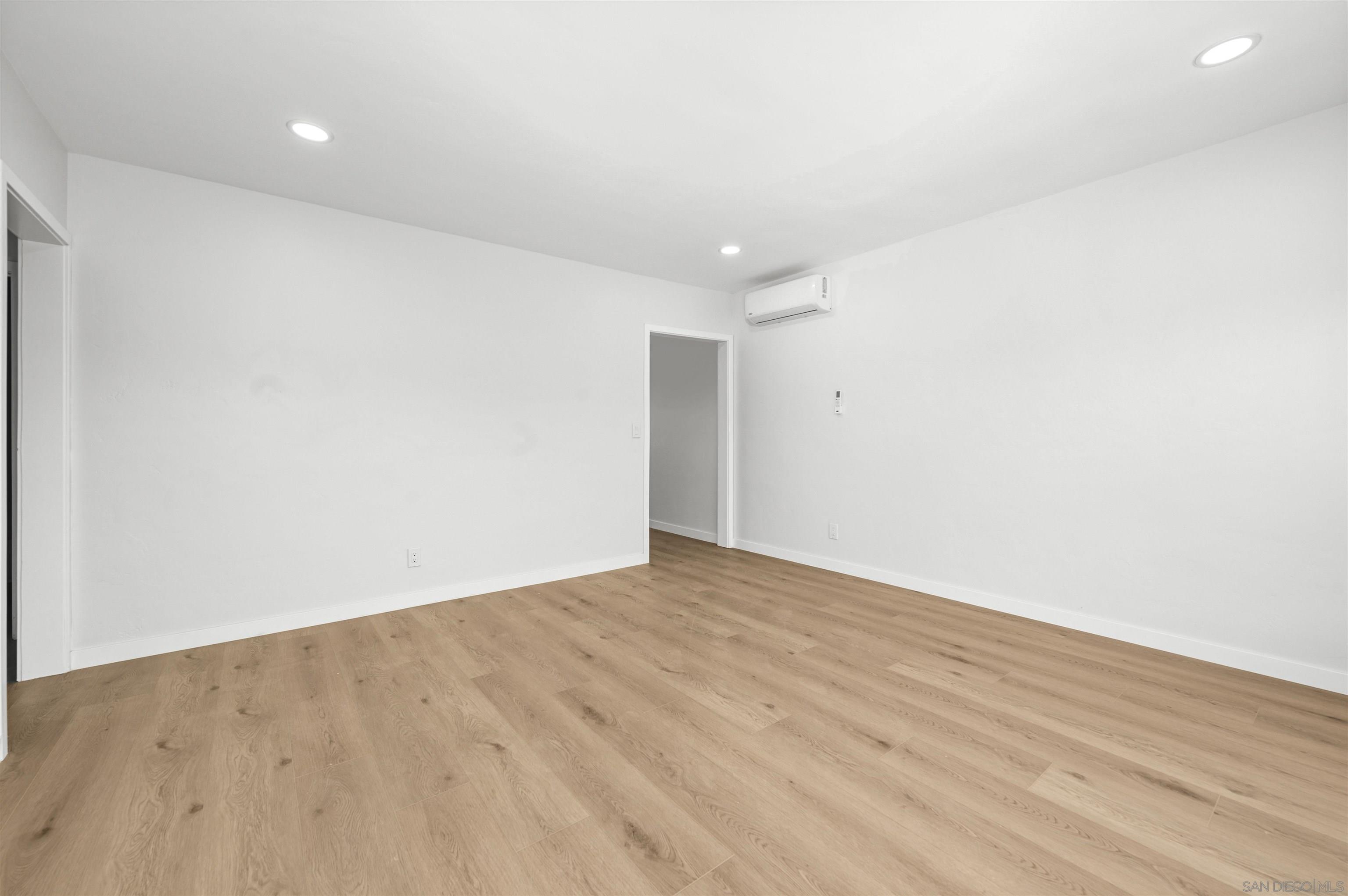 Detail Gallery Image 20 of 47 For 6979-81  Amherst, San Diego,  CA 92115 - – Beds | – Baths