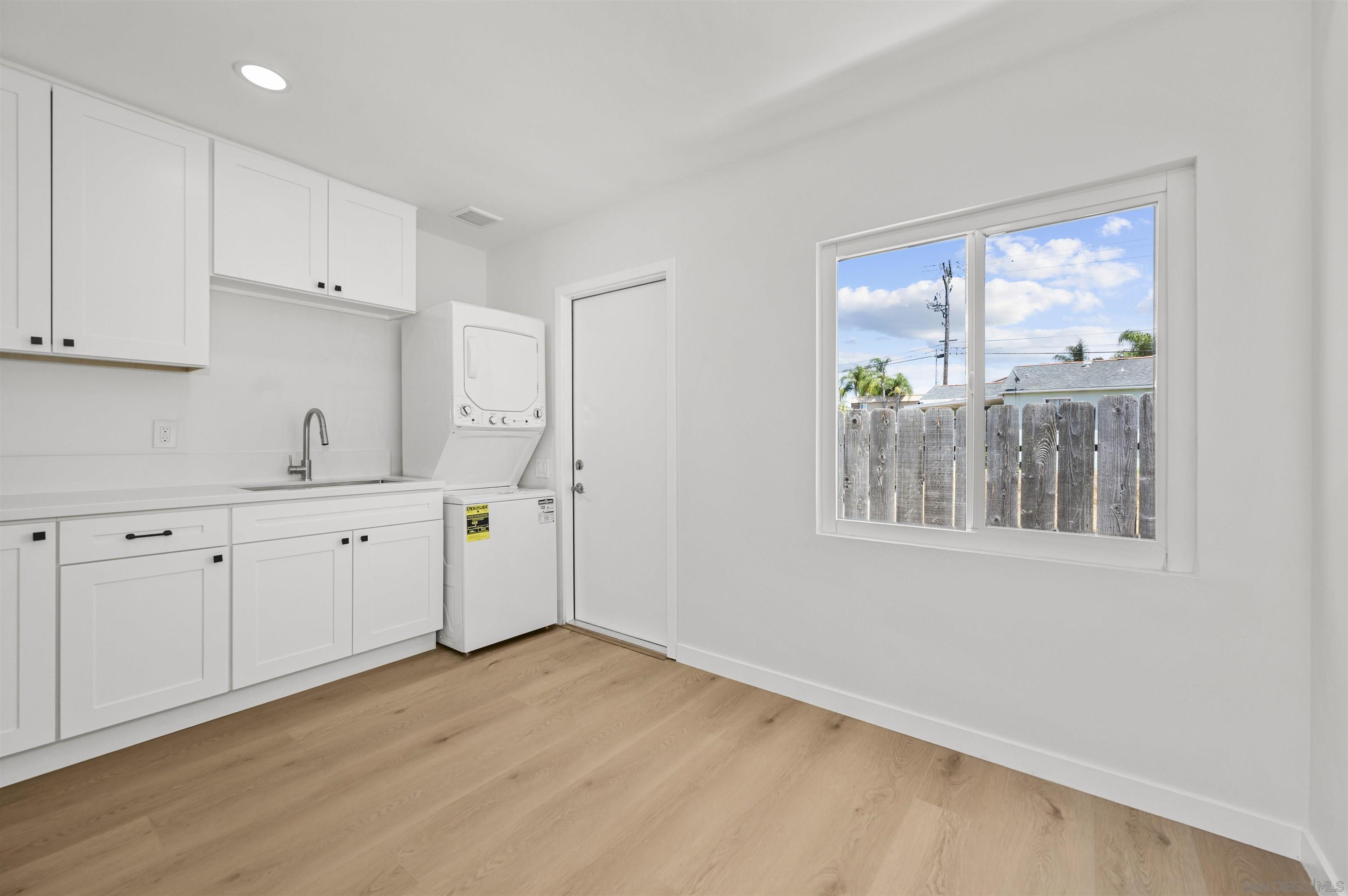 Detail Gallery Image 30 of 47 For 6979-81  Amherst, San Diego,  CA 92115 - – Beds | – Baths