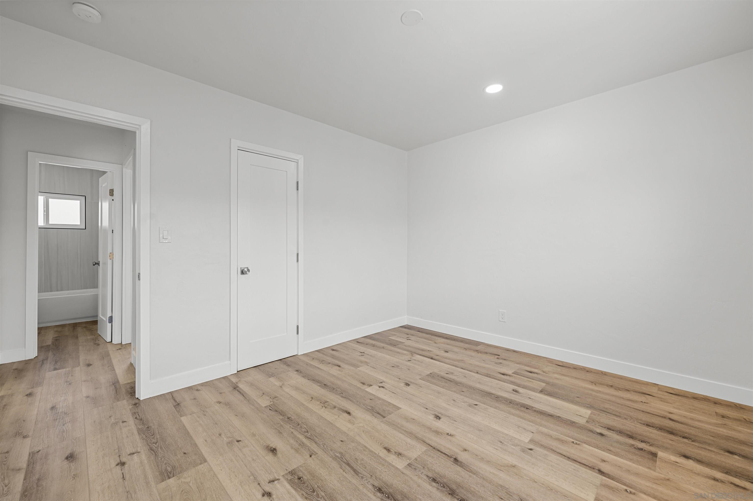 Detail Gallery Image 36 of 47 For 6979-81  Amherst, San Diego,  CA 92115 - – Beds | – Baths