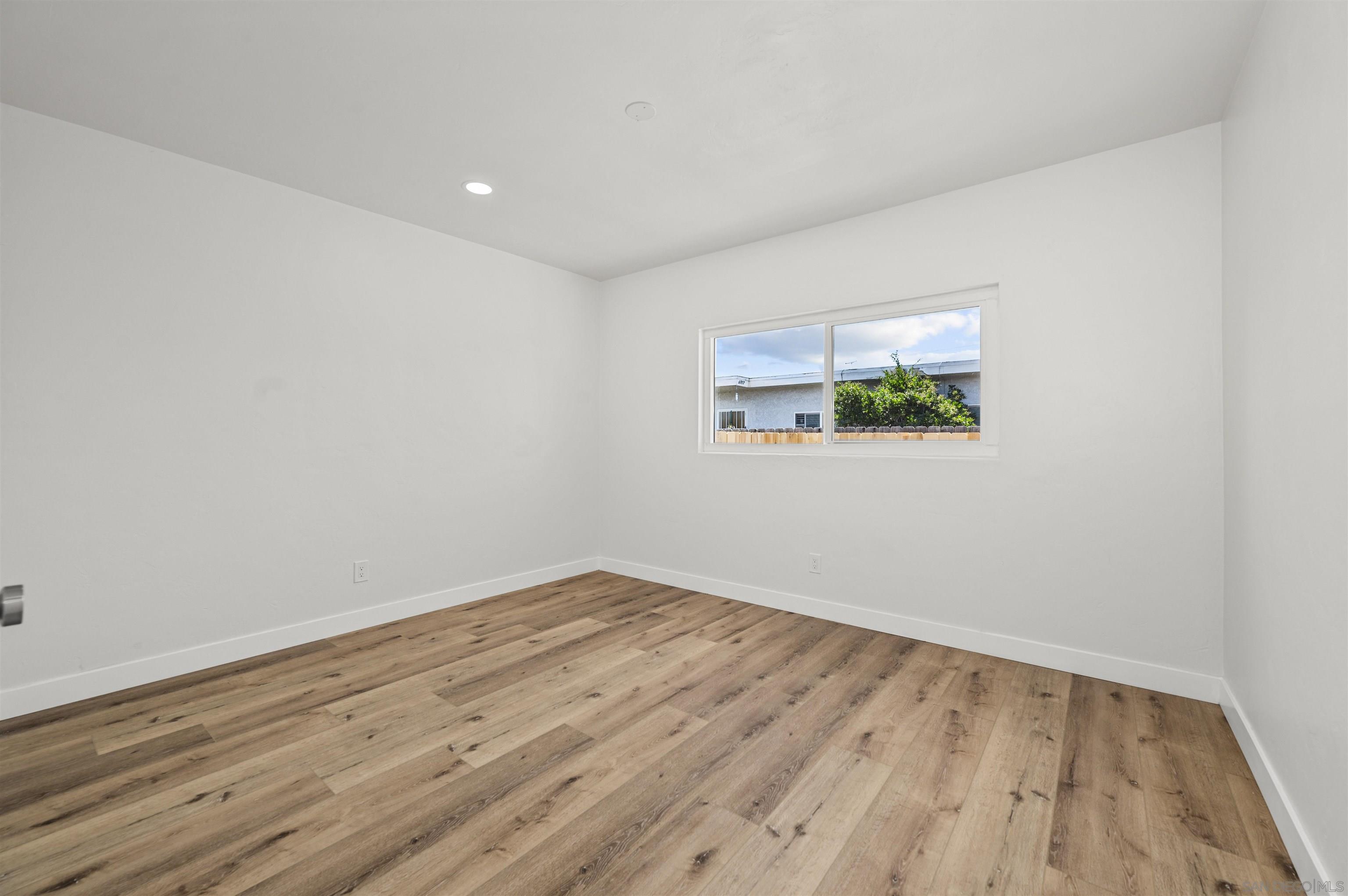 Detail Gallery Image 38 of 47 For 6979-81  Amherst, San Diego,  CA 92115 - – Beds | – Baths