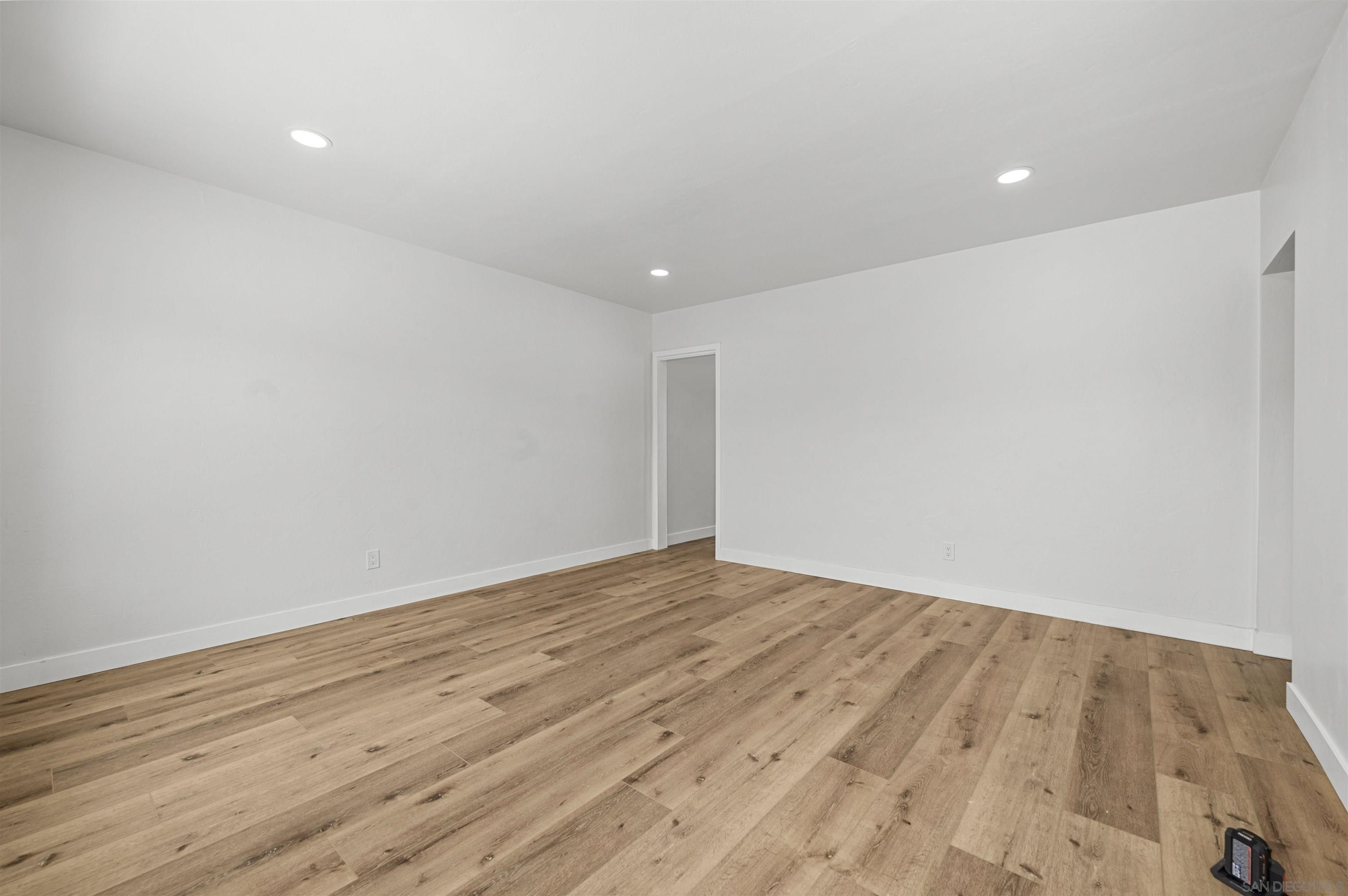 Detail Gallery Image 39 of 47 For 6979-81  Amherst, San Diego,  CA 92115 - – Beds | – Baths