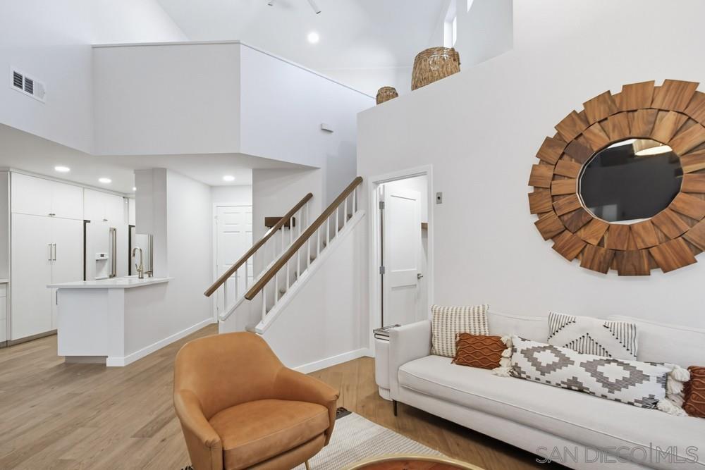 Detail Gallery Image 8 of 56 For 7223  Camino Degrazia  75, San Diego,  CA 92111 - 2 Beds | 2 Baths