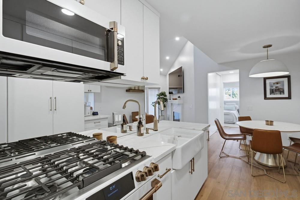 Detail Gallery Image 16 of 56 For 7223  Camino Degrazia  75, San Diego,  CA 92111 - 2 Beds | 2 Baths