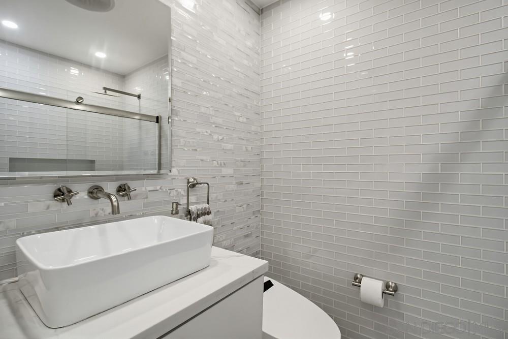 Detail Gallery Image 22 of 56 For 7223  Camino Degrazia  75, San Diego,  CA 92111 - 2 Beds | 2 Baths