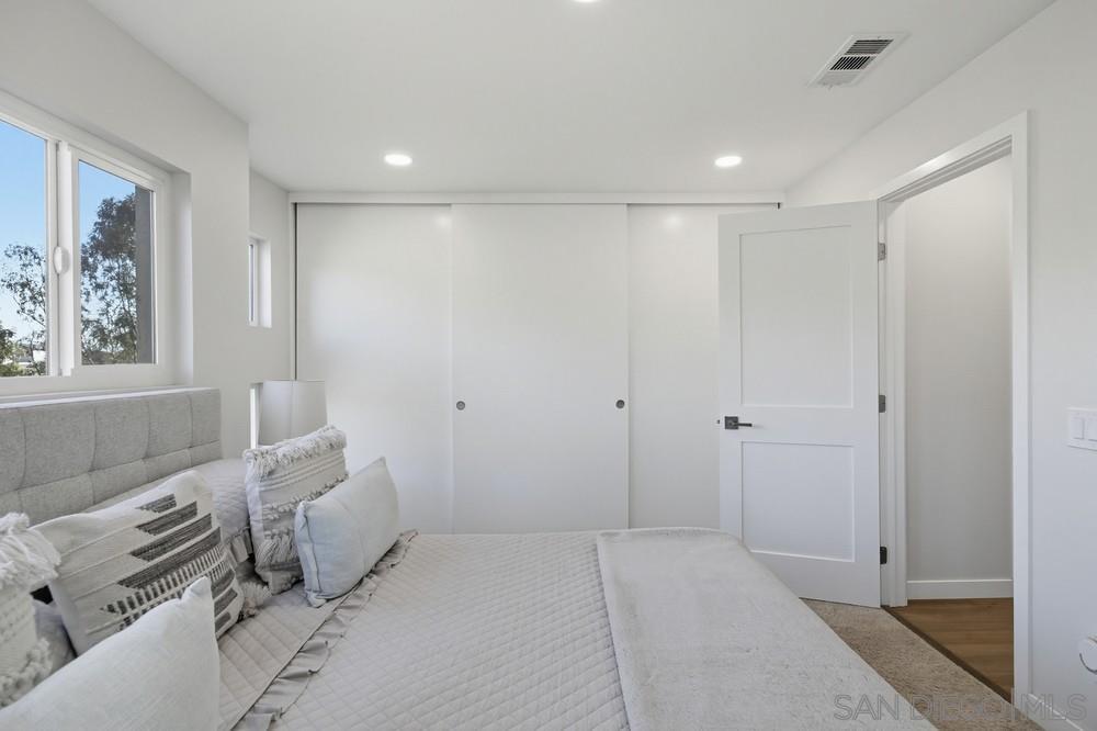 Detail Gallery Image 28 of 56 For 7223  Camino Degrazia  75, San Diego,  CA 92111 - 2 Beds | 2 Baths