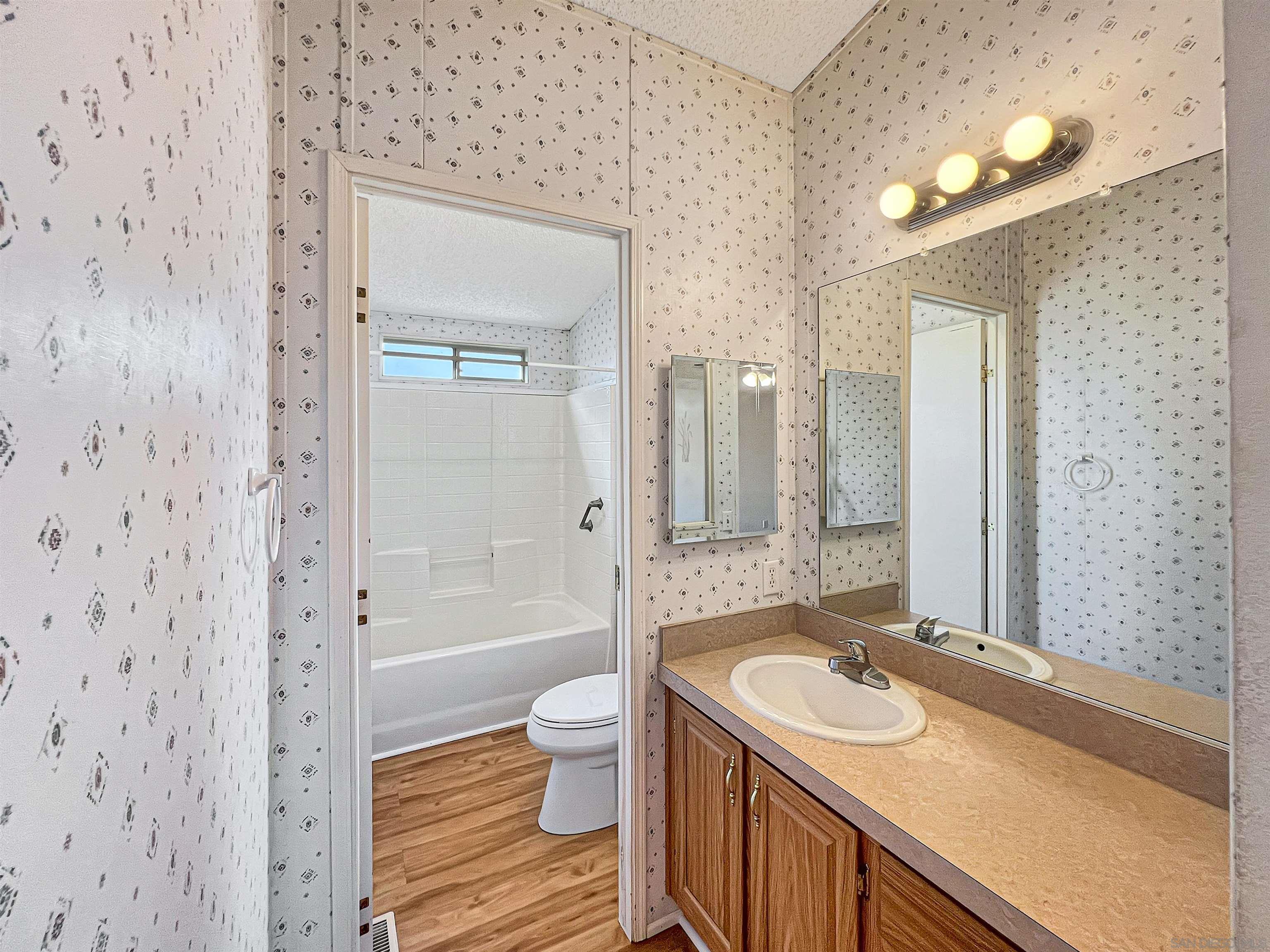 Detail Gallery Image 15 of 23 For 450 E Bradley Ave  127, El Cajon,  CA 92021 - 3 Beds | 2 Baths