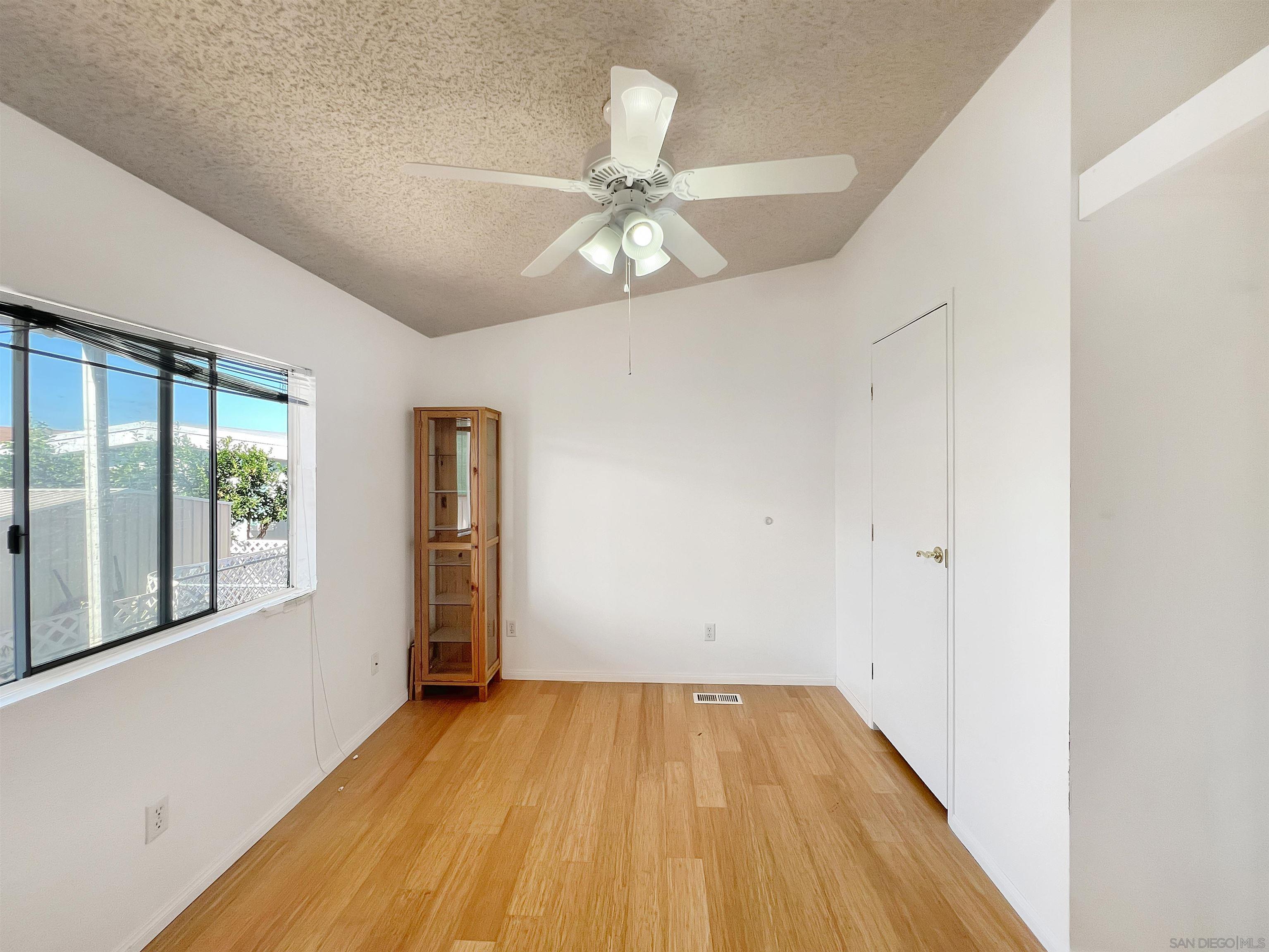 Detail Gallery Image 17 of 23 For 450 E Bradley Ave  127, El Cajon,  CA 92021 - 3 Beds | 2 Baths