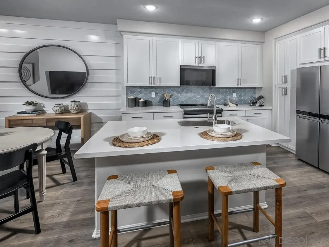 Detail Gallery Image 3 of 14 For 505  Lotus Drive, San Marcos,  CA 92069 - 3 Beds | 3 Baths