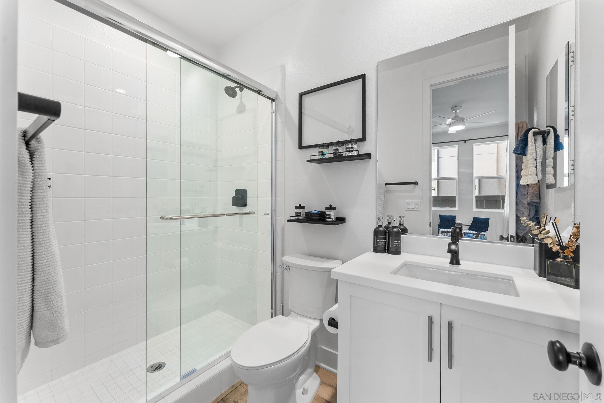 Detail Gallery Image 17 of 51 For 1567  Corte Botanicas, Chula Vista,  CA 91913 - 4 Beds | 3/1 Baths