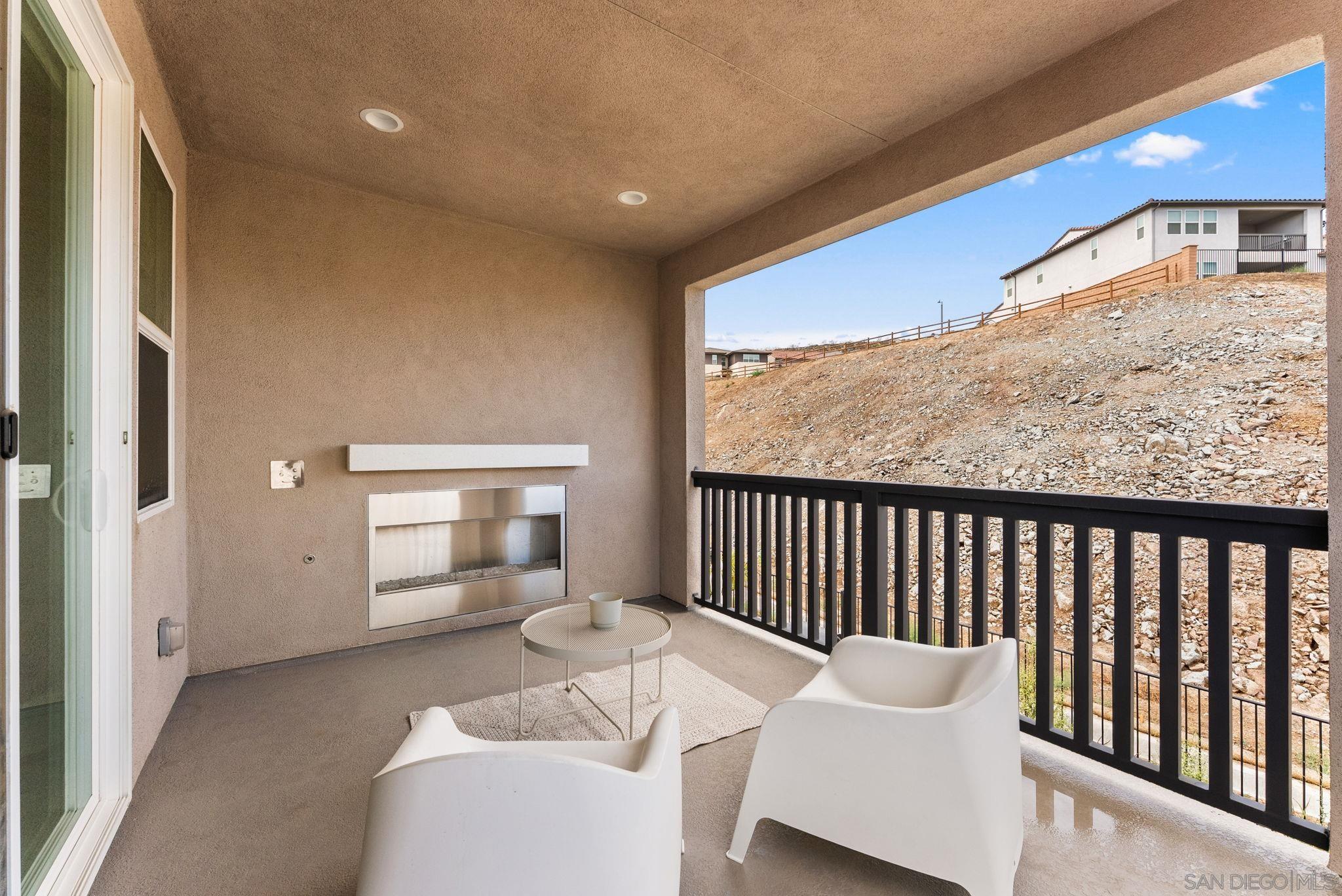 Detail Gallery Image 28 of 51 For 1567  Corte Botanicas, Chula Vista,  CA 91913 - 4 Beds | 3/1 Baths