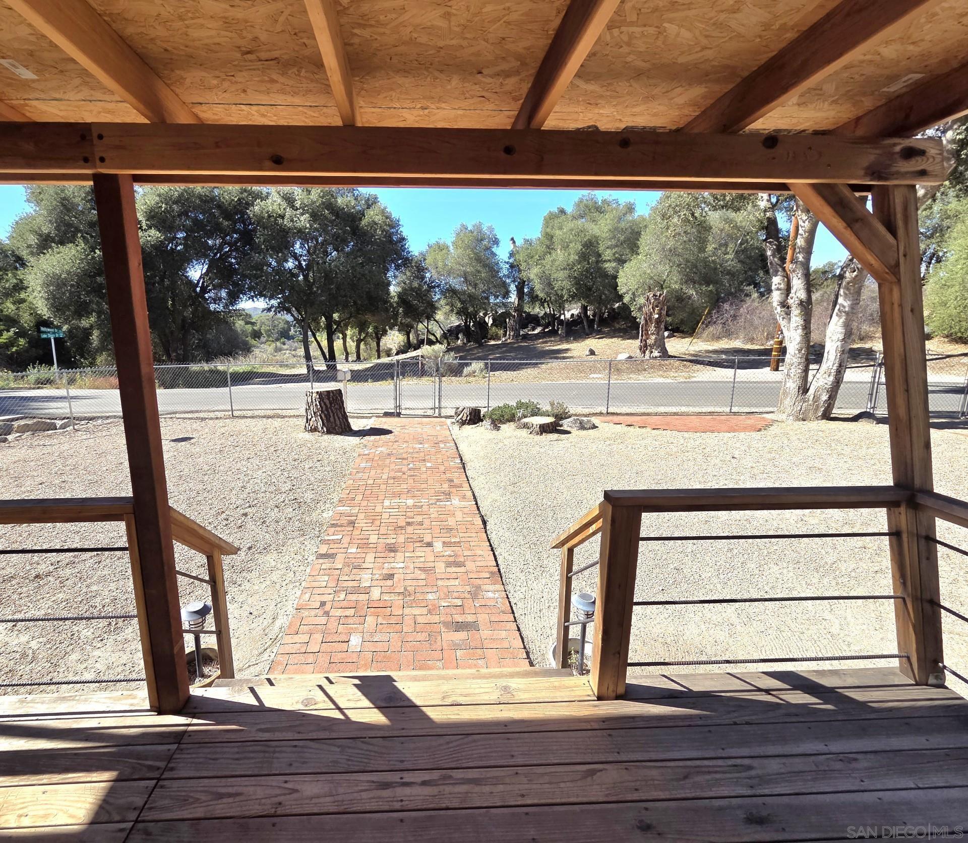 Detail Gallery Image 5 of 26 For 2581  Lake Shore Drive, Campo,  CA 91906 - 3 Beds | 2 Baths