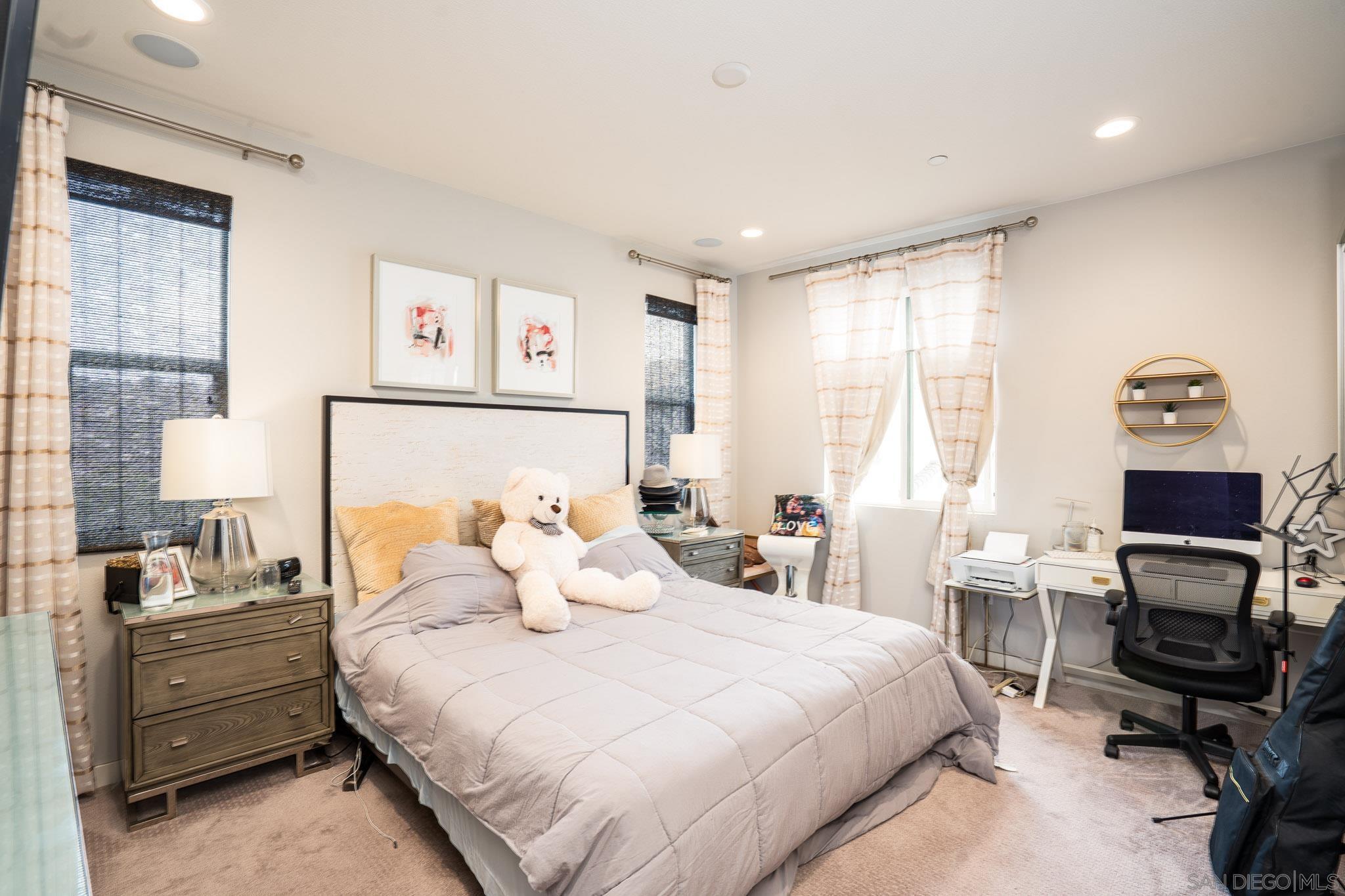 Detail Gallery Image 7 of 30 For 4208  Mission Ranch Way, Oceanside,  CA 92057 - 3 Beds | 3 Baths