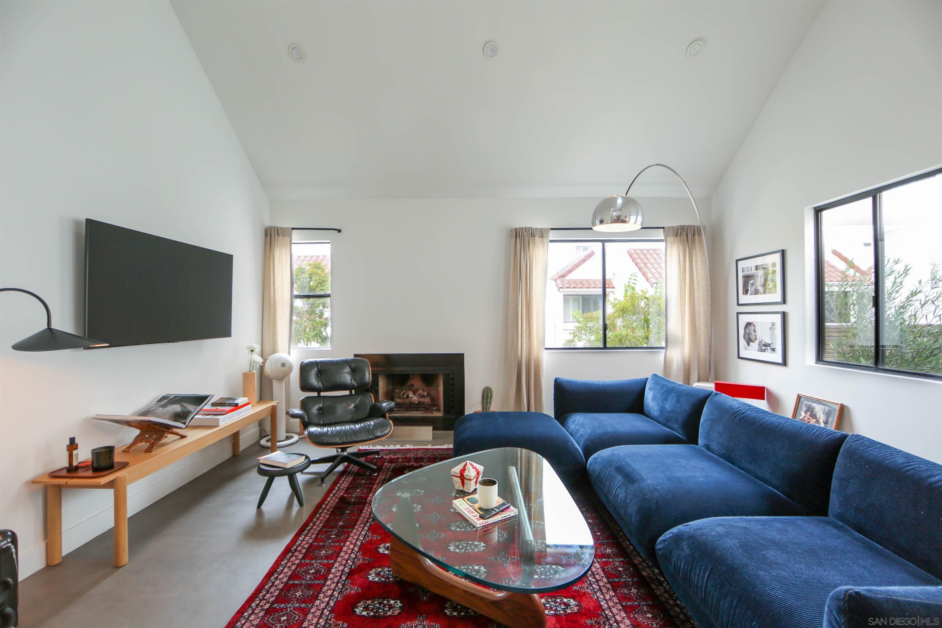 Detail Gallery Image 4 of 30 For 701  Kettner Blvd.  #100,  San Diego,  CA 92101 - 2 Beds | 1 Baths