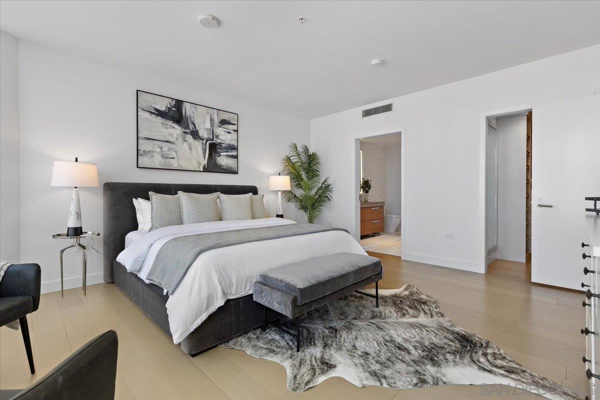 Detail Gallery Image 14 of 66 For 888 W E Street  #1001,  San Diego,  CA 92101 - 3 Beds | 2/1 Baths