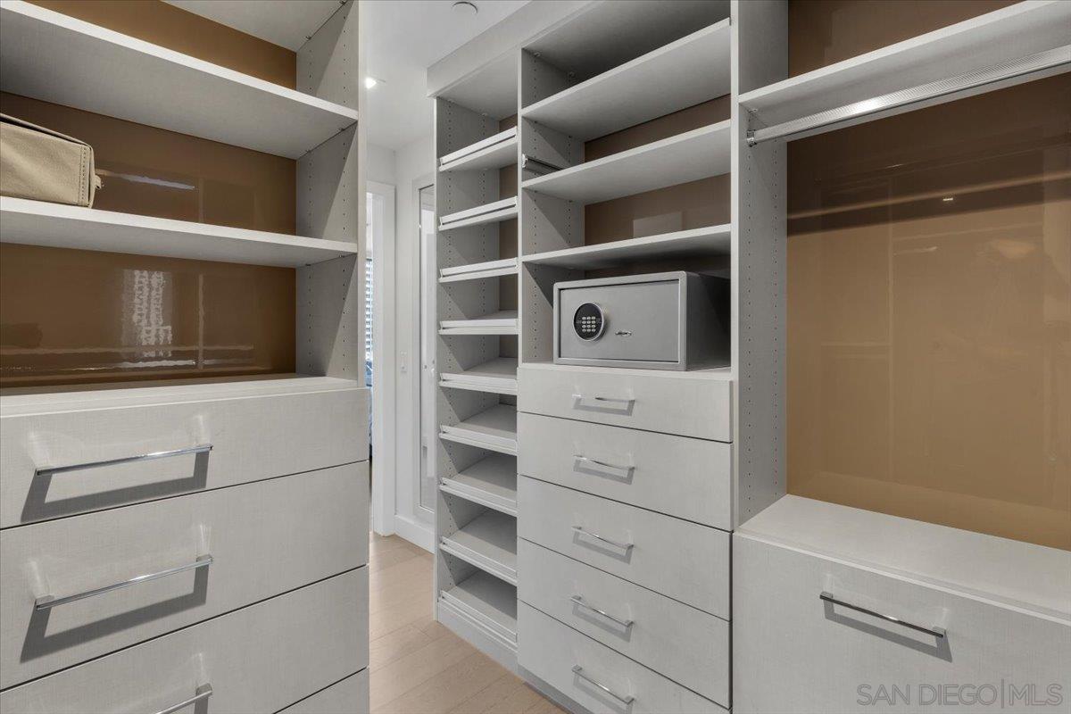 Detail Gallery Image 20 of 66 For 888 W E Street  #1001,  San Diego,  CA 92101 - 3 Beds | 2/1 Baths