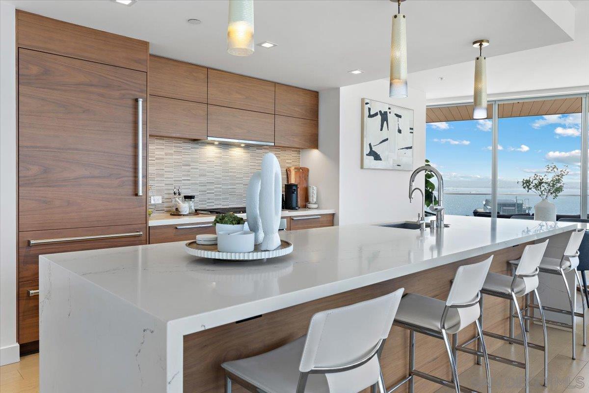 Detail Gallery Image 28 of 66 For 888 W E Street  #1001,  San Diego,  CA 92101 - 3 Beds | 2/1 Baths