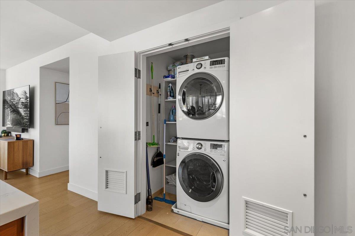 Detail Gallery Image 33 of 66 For 888 W E Street  #1001,  San Diego,  CA 92101 - 3 Beds | 2/1 Baths