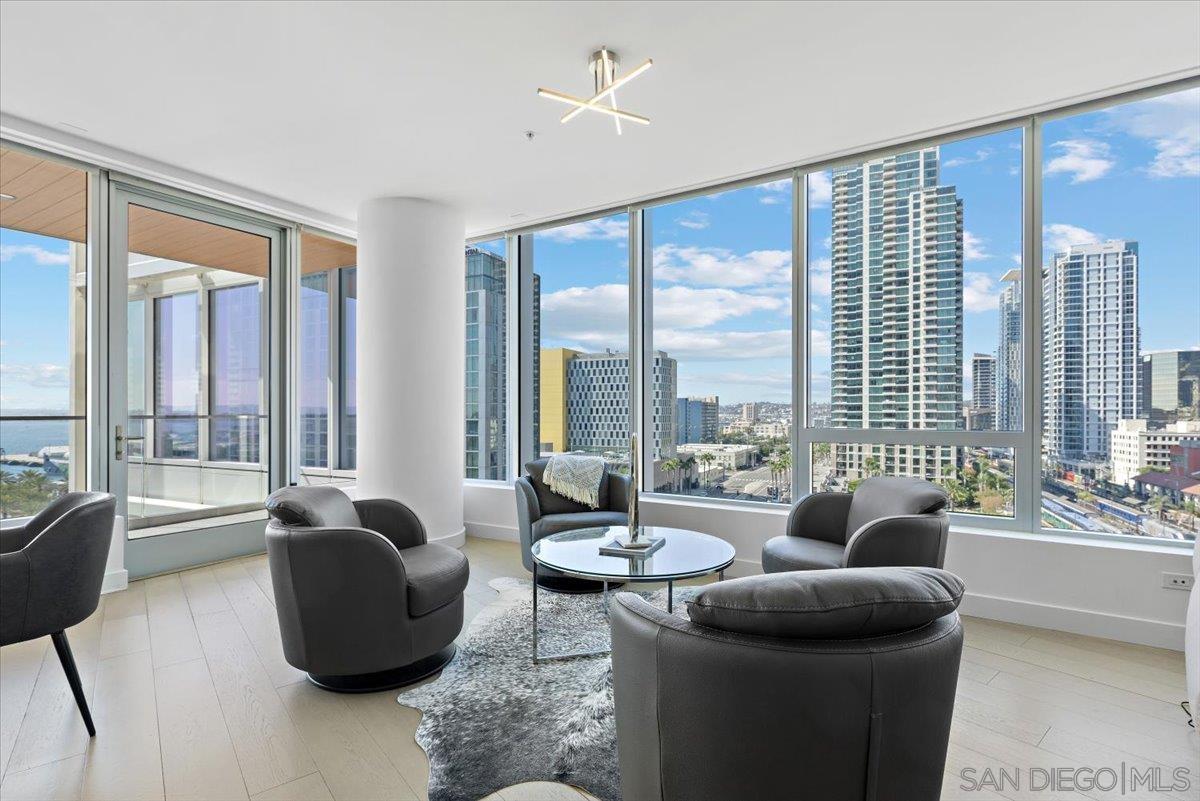 Detail Gallery Image 9 of 66 For 888 W E Street  #1001,  San Diego,  CA 92101 - 3 Beds | 2/1 Baths