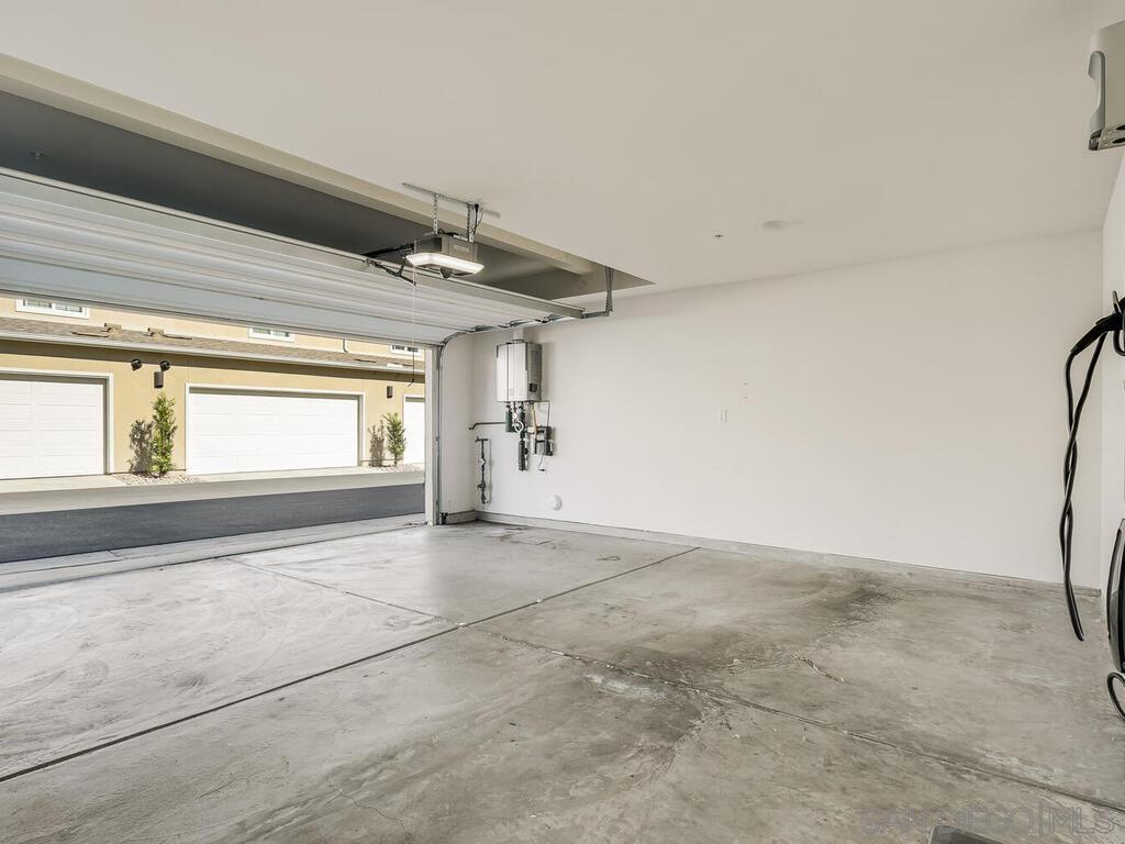 Detail Gallery Image 19 of 28 For 339  Sweet Pl, Fallbrook,  CA 92028 - 3 Beds | 2/1 Baths