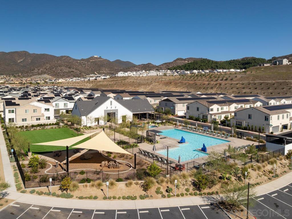 Detail Gallery Image 23 of 28 For 339  Sweet Pl, Fallbrook,  CA 92028 - 3 Beds | 2/1 Baths