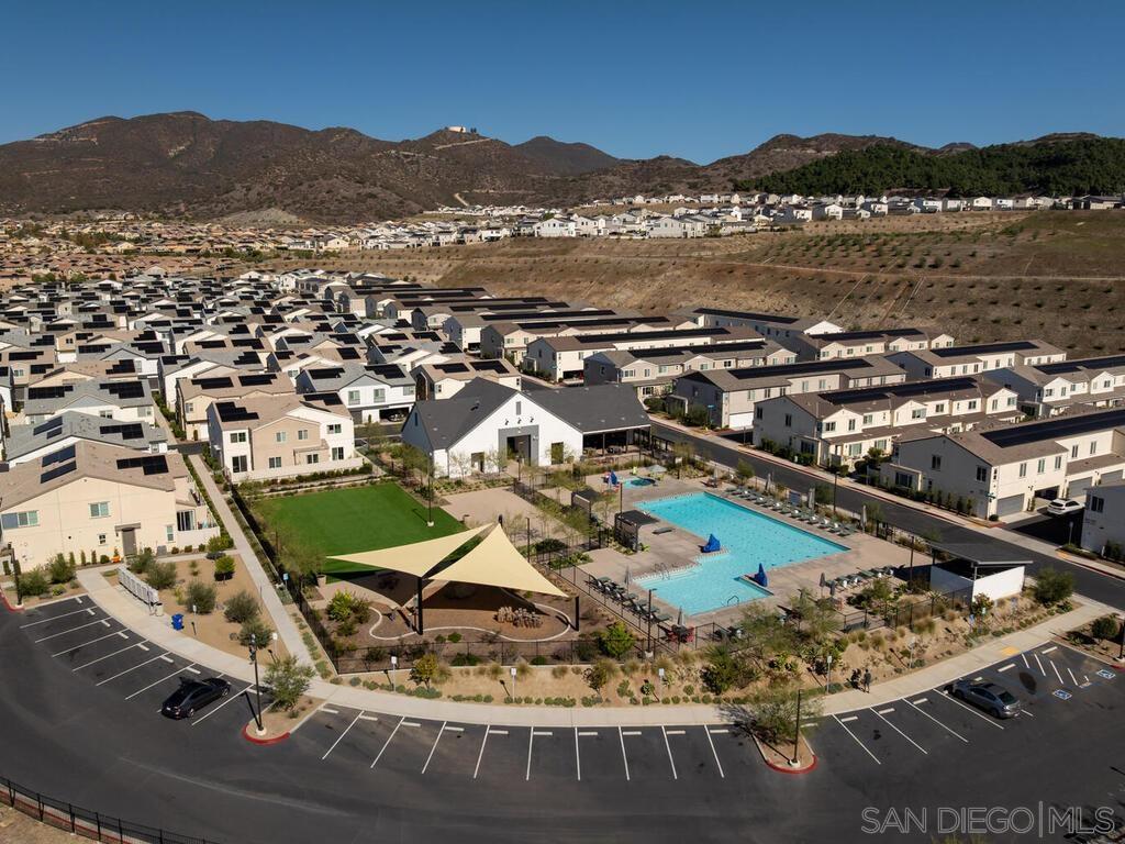 Detail Gallery Image 26 of 28 For 339  Sweet Pl, Fallbrook,  CA 92028 - 3 Beds | 2/1 Baths