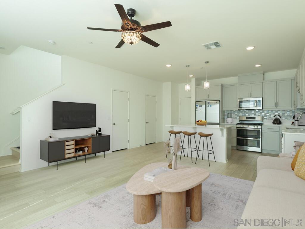 Detail Gallery Image 4 of 28 For 339  Sweet Pl, Fallbrook,  CA 92028 - 3 Beds | 2/1 Baths