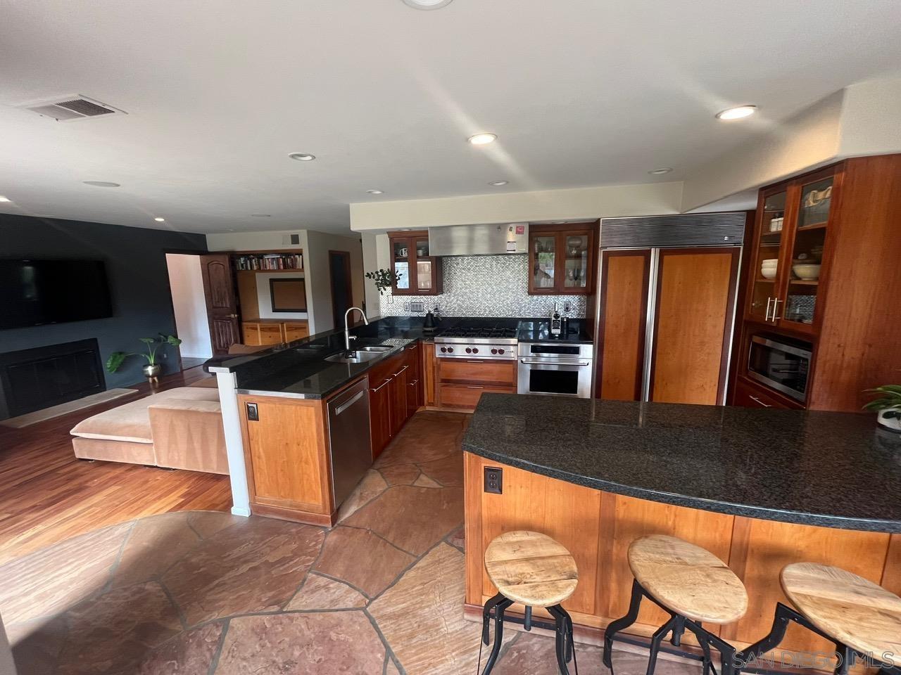 Detail Gallery Image 17 of 21 For 4375  Stanford, Carlsbad,  CA 92010 - 5 Beds | 3 Baths