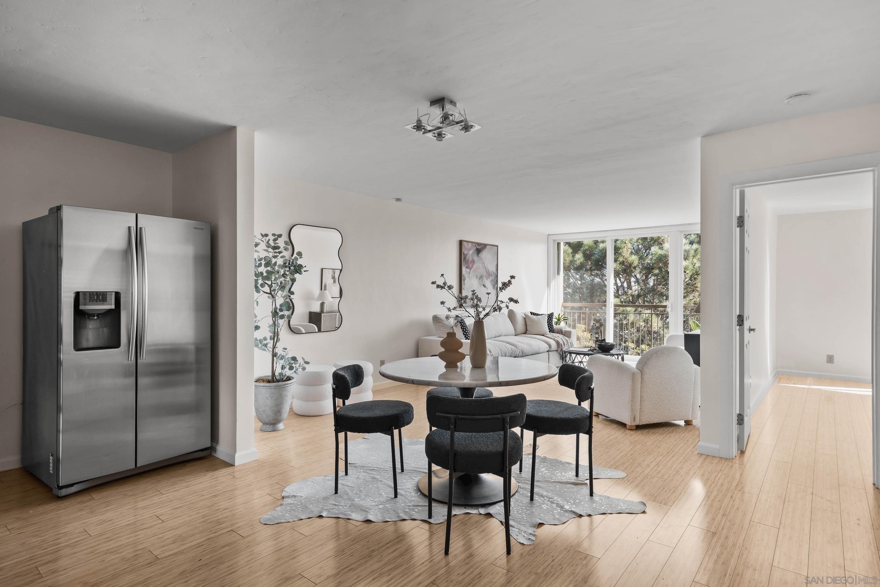 Detail Gallery Image 3 of 29 For 2266  Grand Ave  #31,  San Diego,  CA 92109 - 1 Beds | 1 Baths