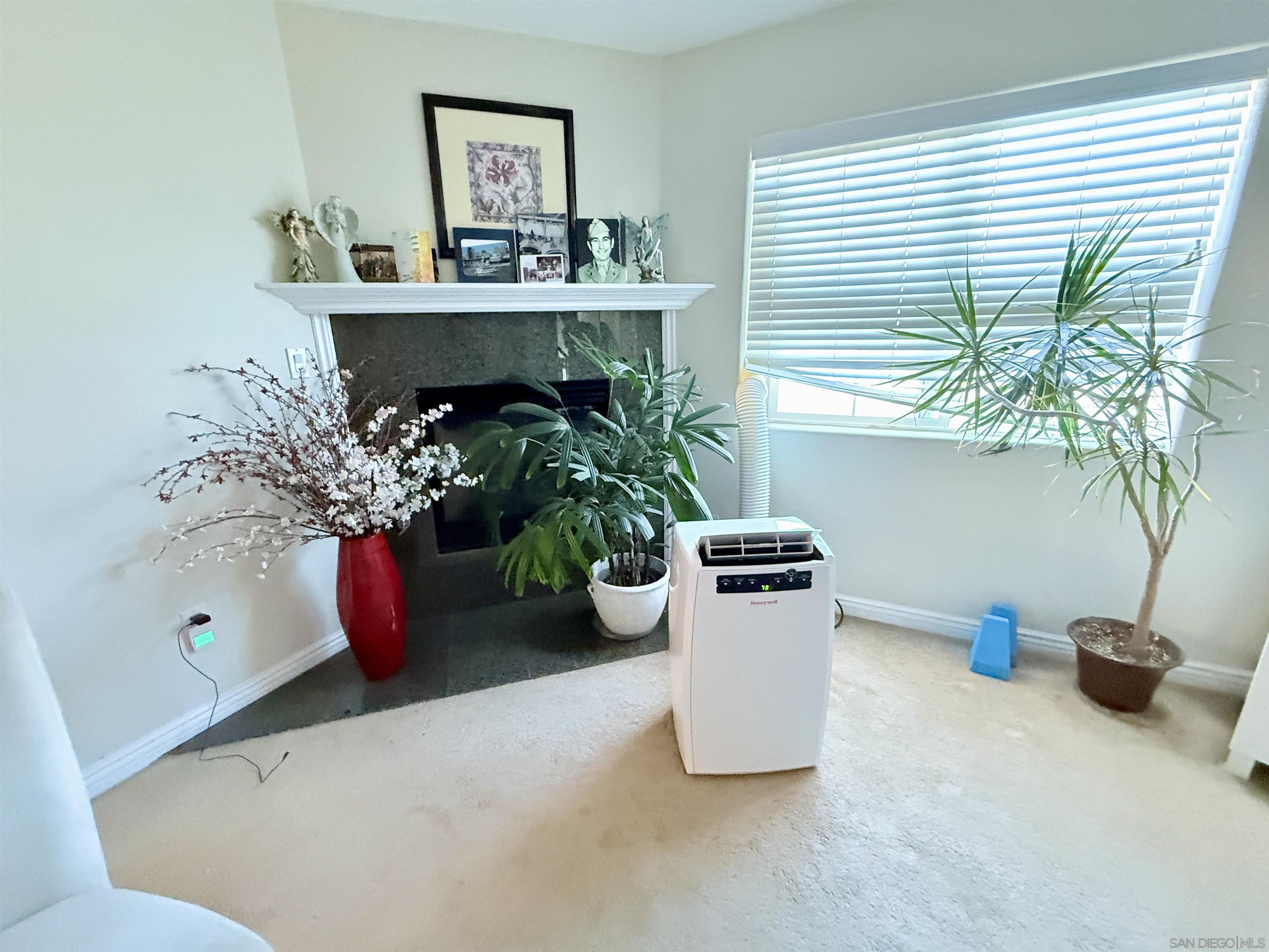 Detail Gallery Image 13 of 25 For 12665  Sundance Ave, San Diego,  CA 92129 - 7 Beds | 4 Baths