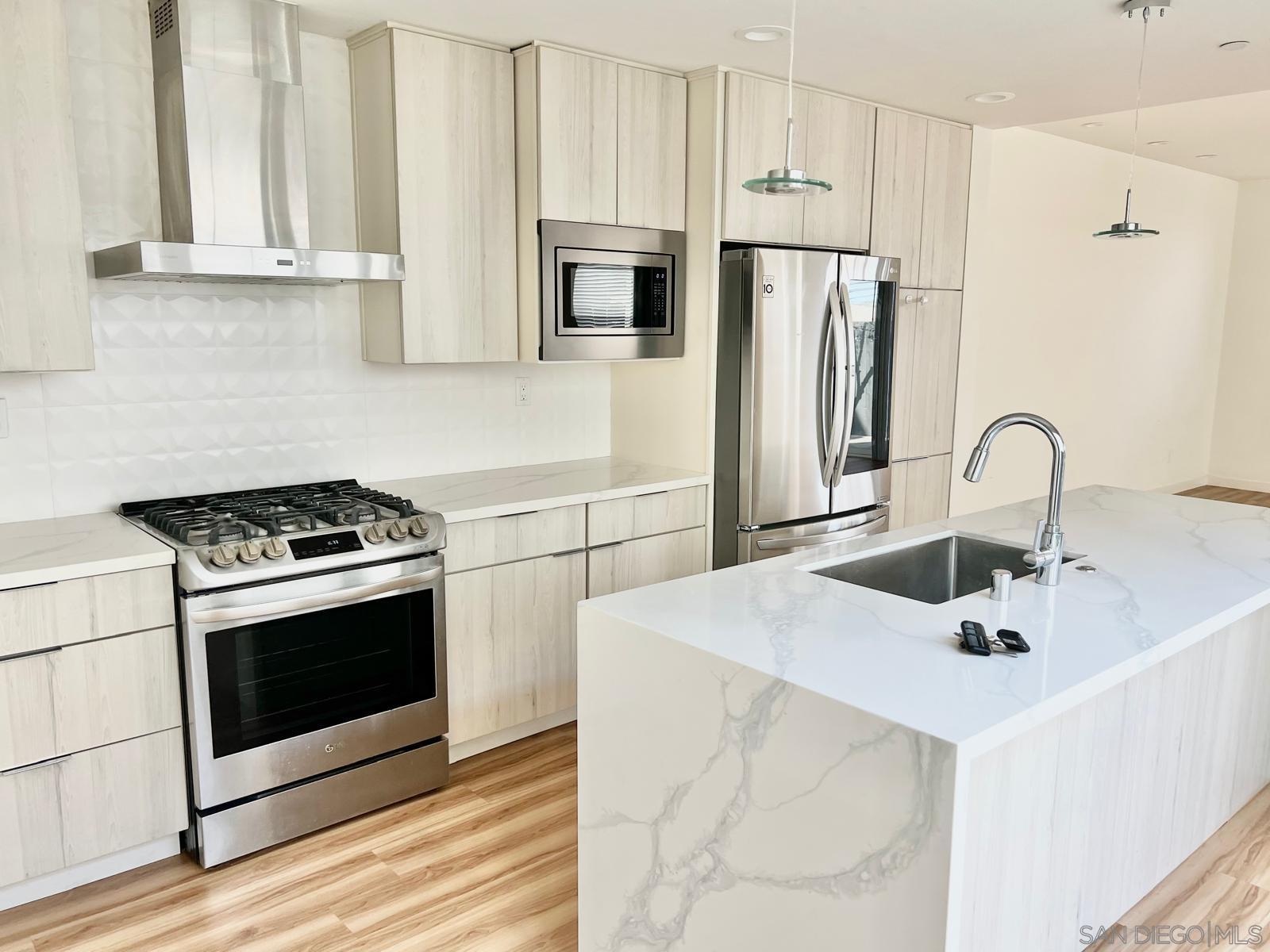 Front Image Thumbnail for SD2600120